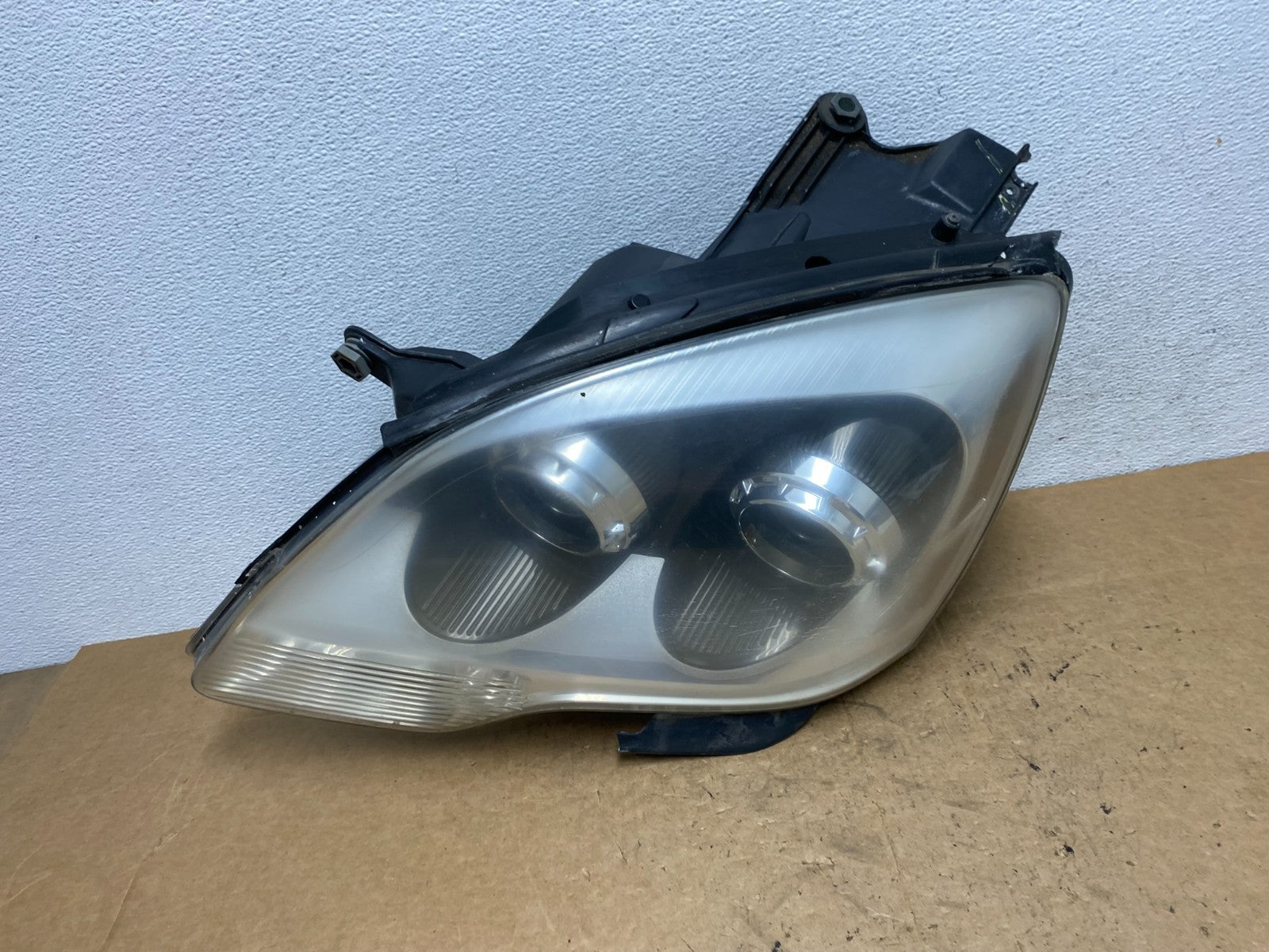 2007 to 2012 Gmc Acadia Halogen Headlight Left Driver LH Side AD5244 DW0