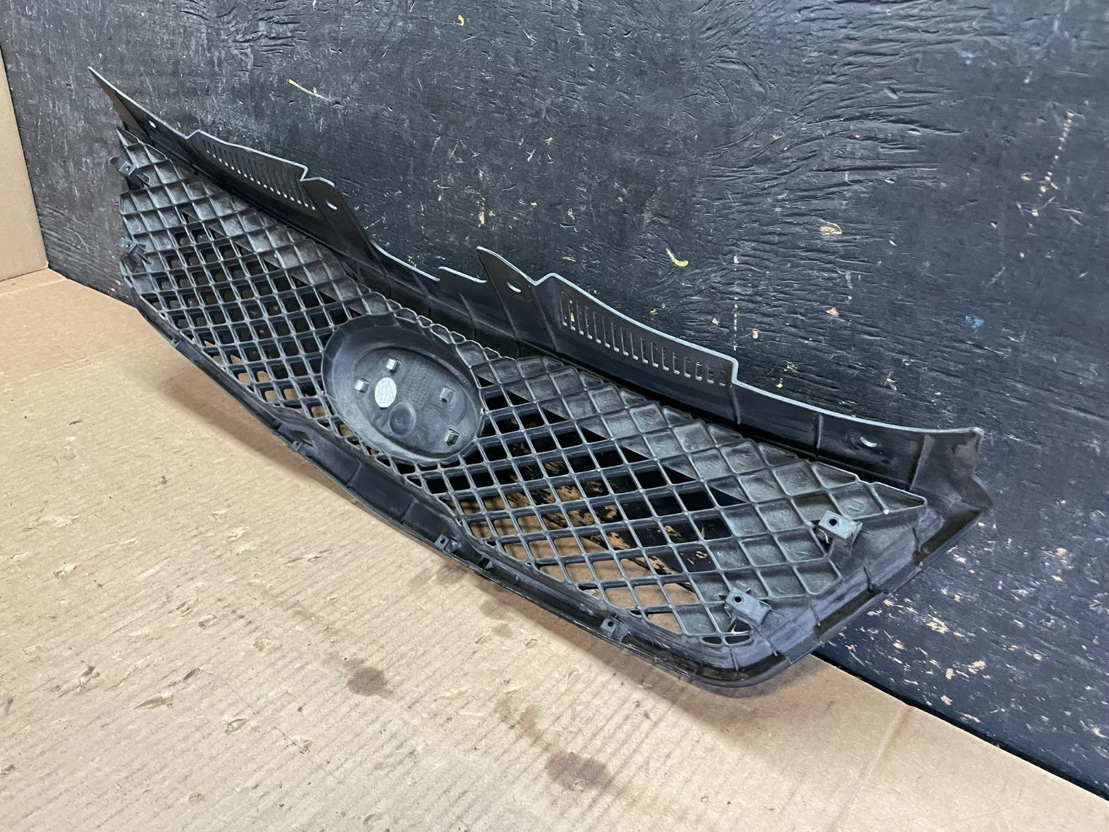 2010 to 2013 Kia Forte Koup Black Front Upper Bumper Grill Grille Y9660 DG6