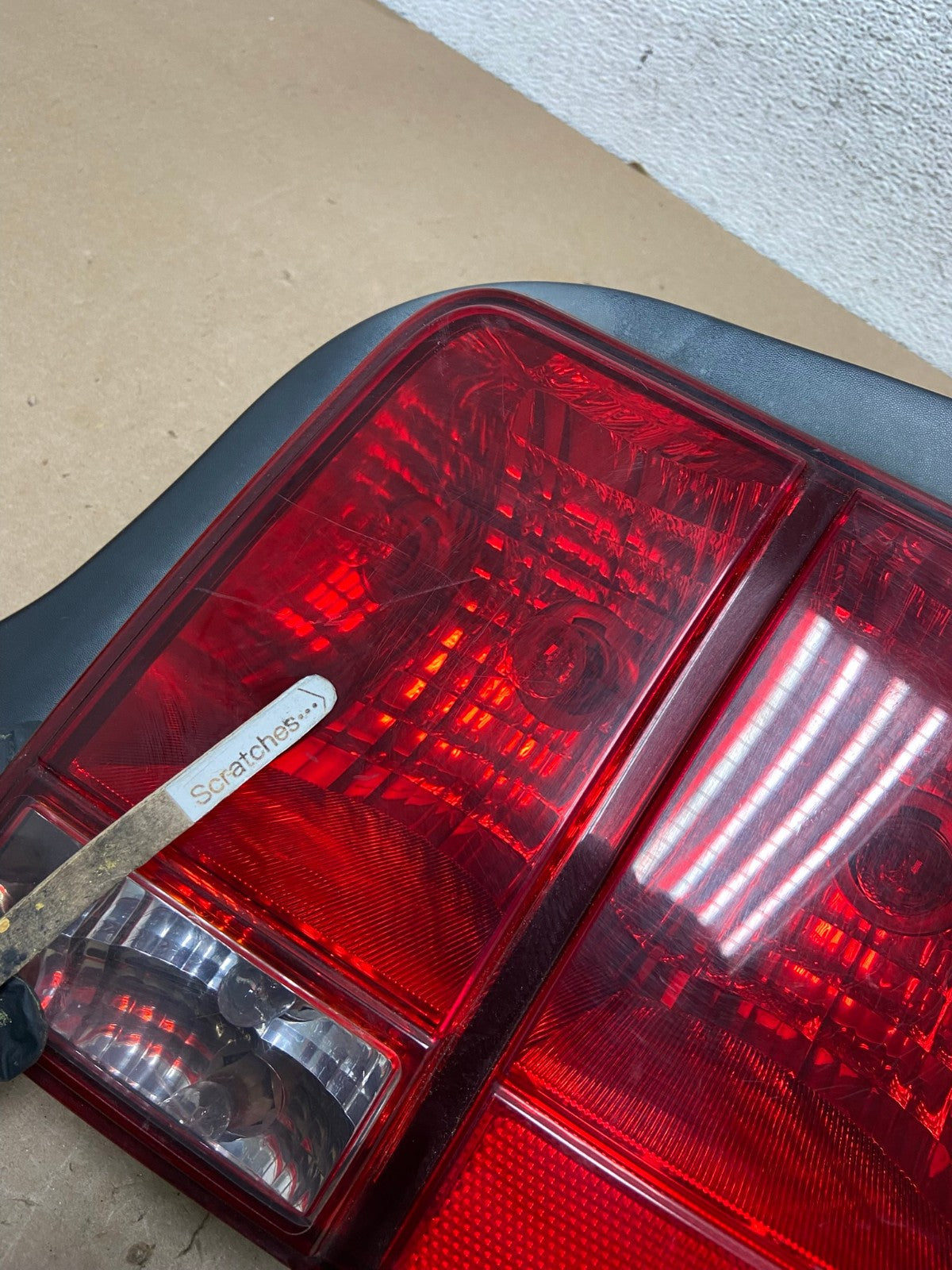 2005 - 2009 Ford Mustang Right Passenger RH Side Tail Light AG5633 LK3