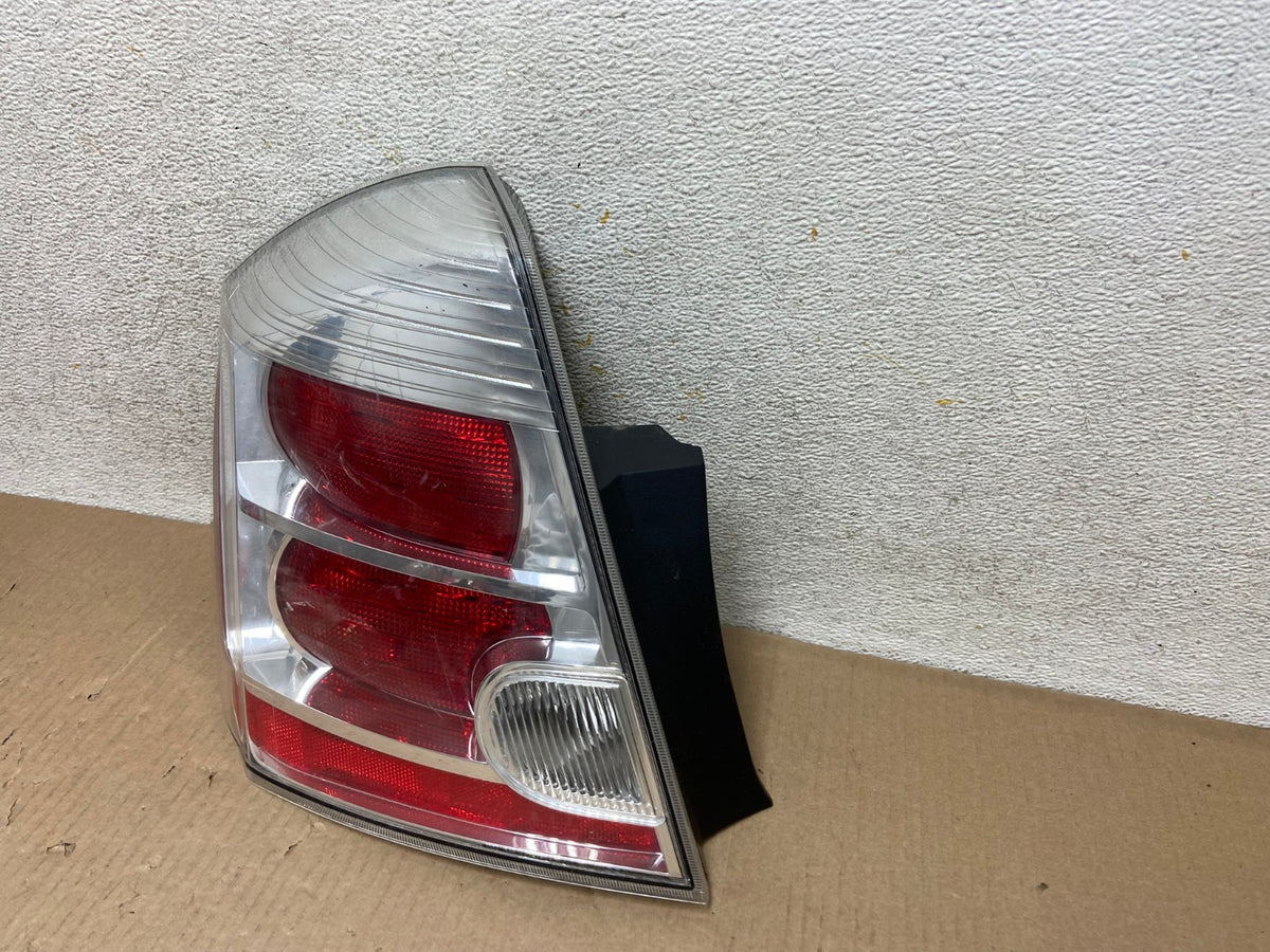 2007 to 2012 Nissan Sentra Left Driver LH Side Tail Light AH5795 LK2