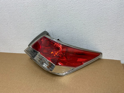 2008 to 2012 Honda Accord Sedan Tail light Right Passenger RH Side AB9927 DW1