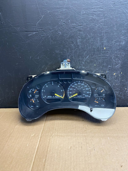 1998 1999 Chevrolet S10 Blazer Cluster Gauge Speedometer AD2140 DG0