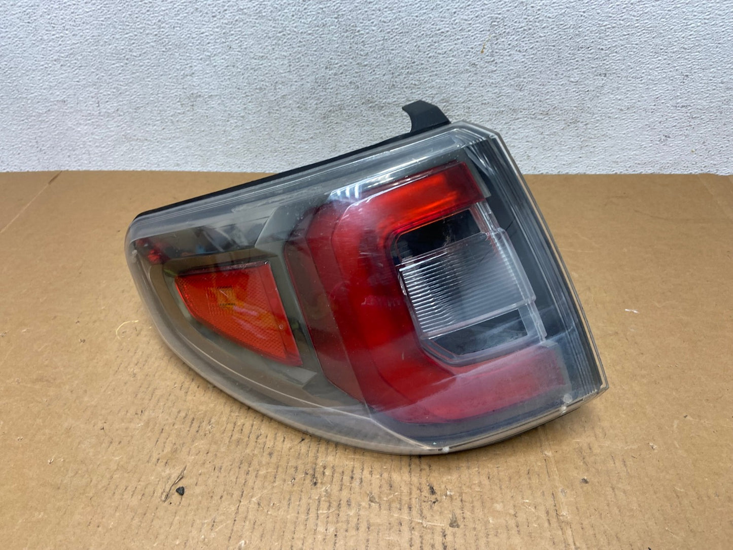 2013 to 2016 GMC Acadia Left Driver LH Side Tail Light AD9316 LK0