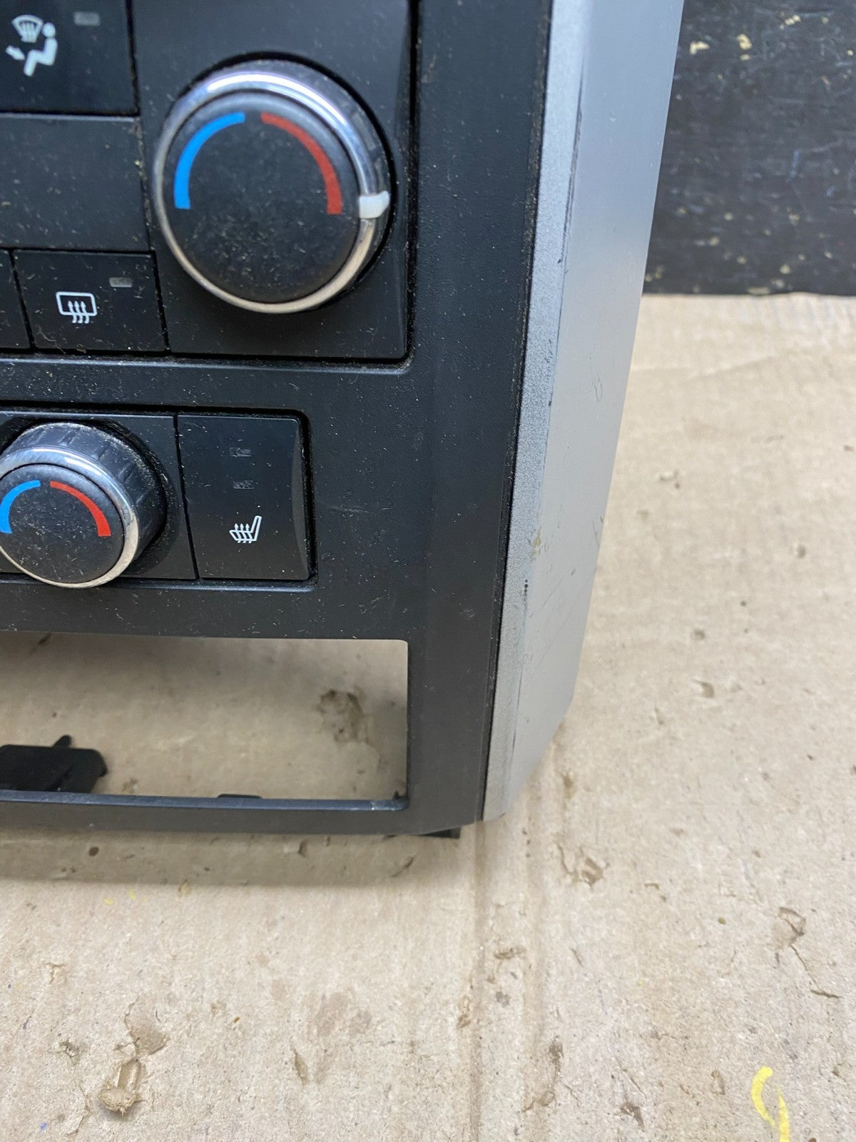 2008-2010 Dodge Grand Caravan  A/C Climate Control Unit Bezel Trim Oem X5995  DG3