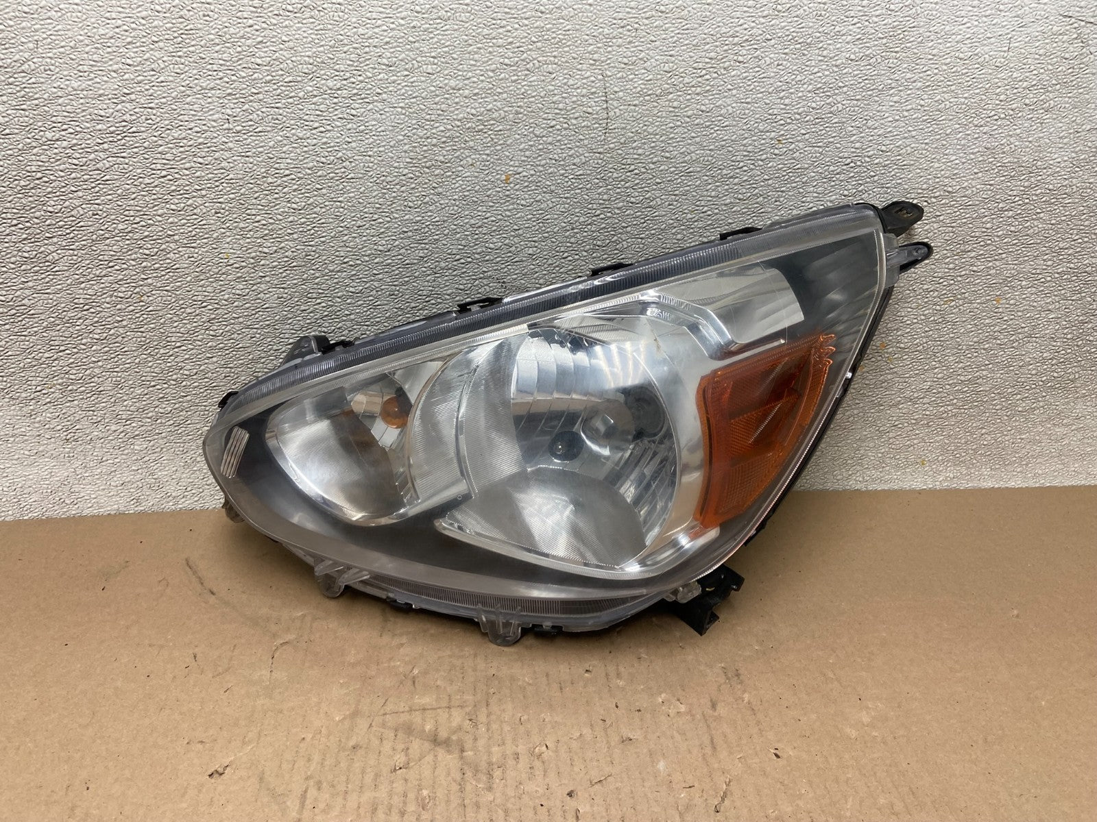 2014 - 2020 Mitsubishi Mirage Left Driver LH Halogen Headlight AB5925 DG0