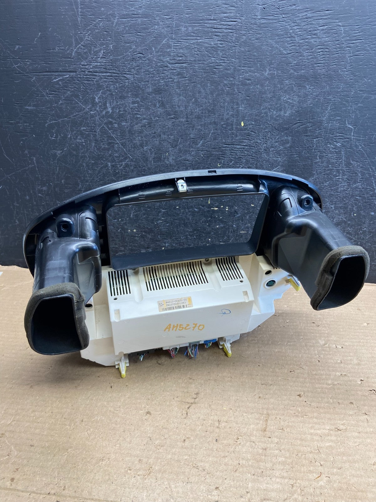 2005 to 2007 Toyota Sequoia AC Temp Heater Climate Control Bezel AH5270 DG4