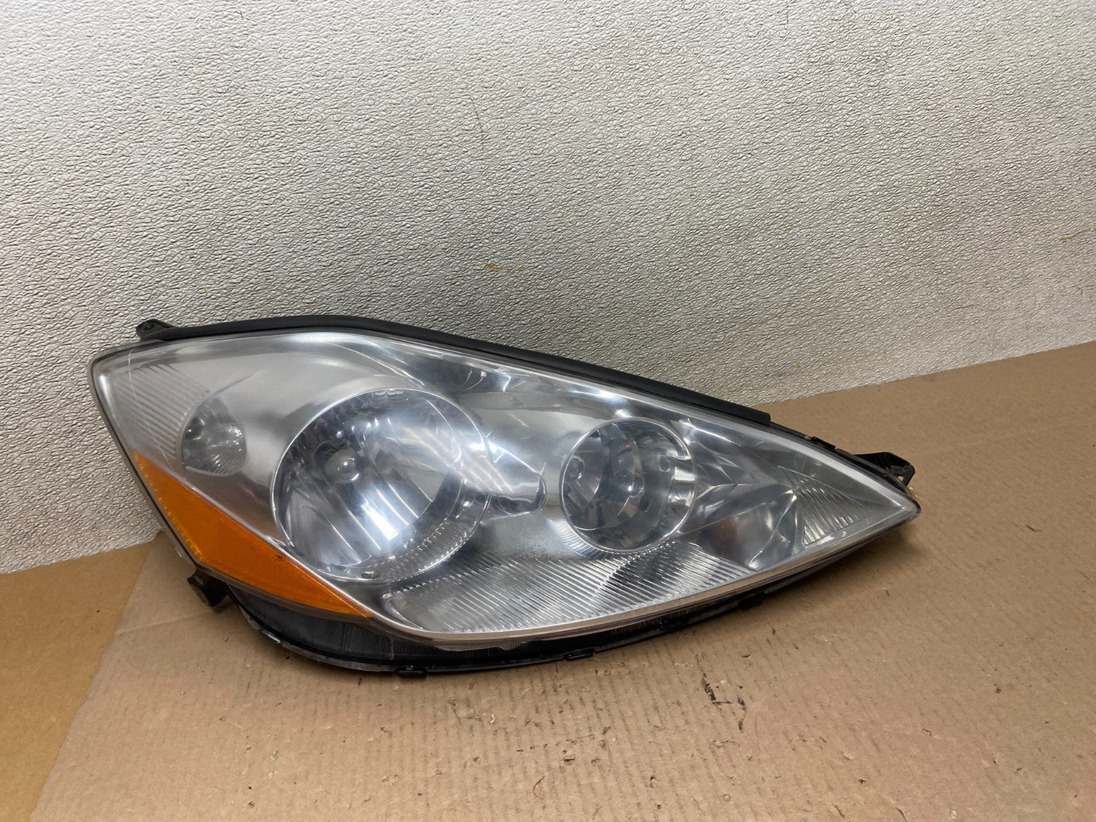 2006 to 2010 Toyota Sienna Right Passenger Rh Side Headlight Halogen Z3758 DW0