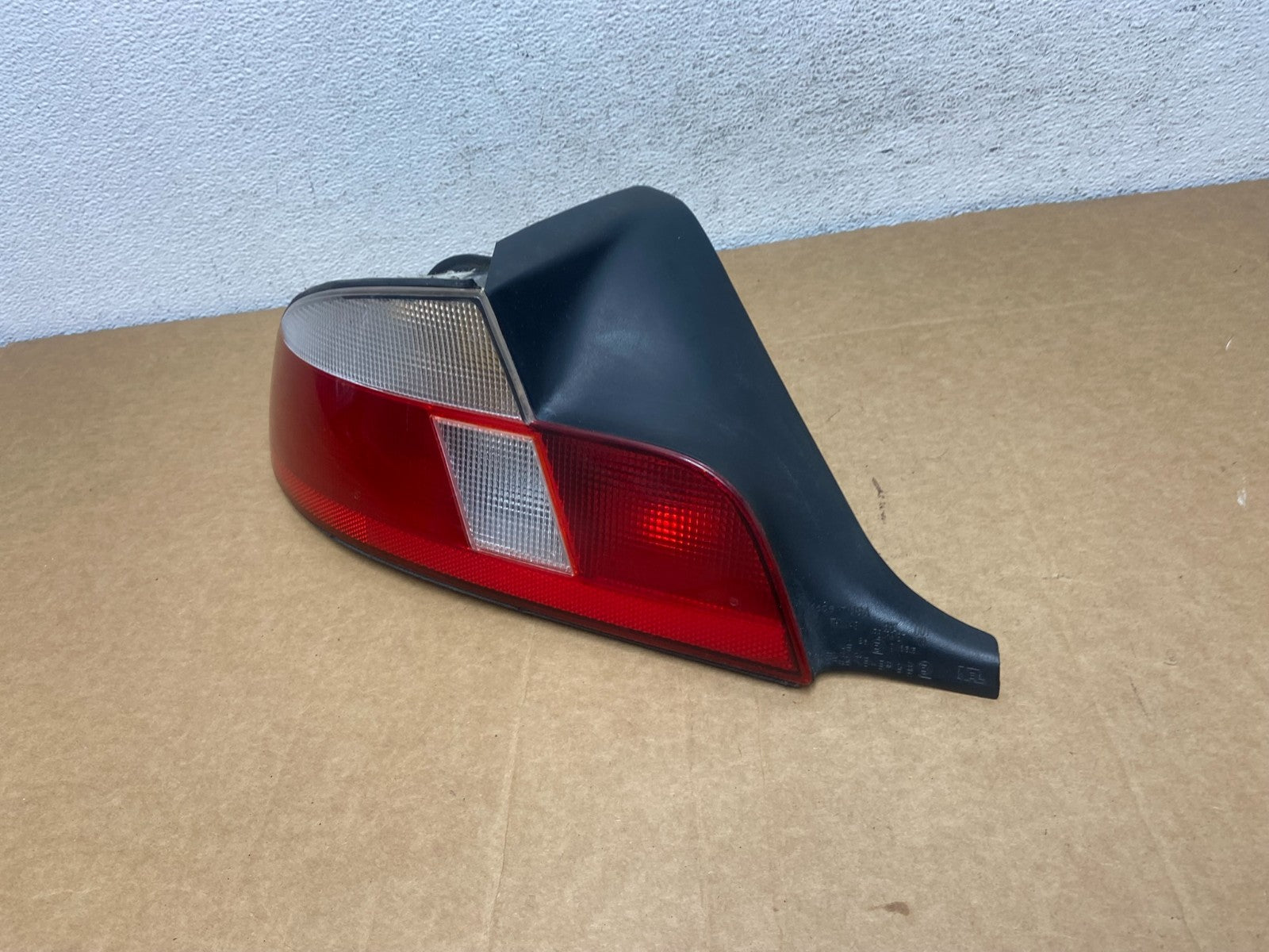 1999 to 2002 Bmw Z3 Roadster Convertible Left Driver Lh Tail Light AD5296 DG1