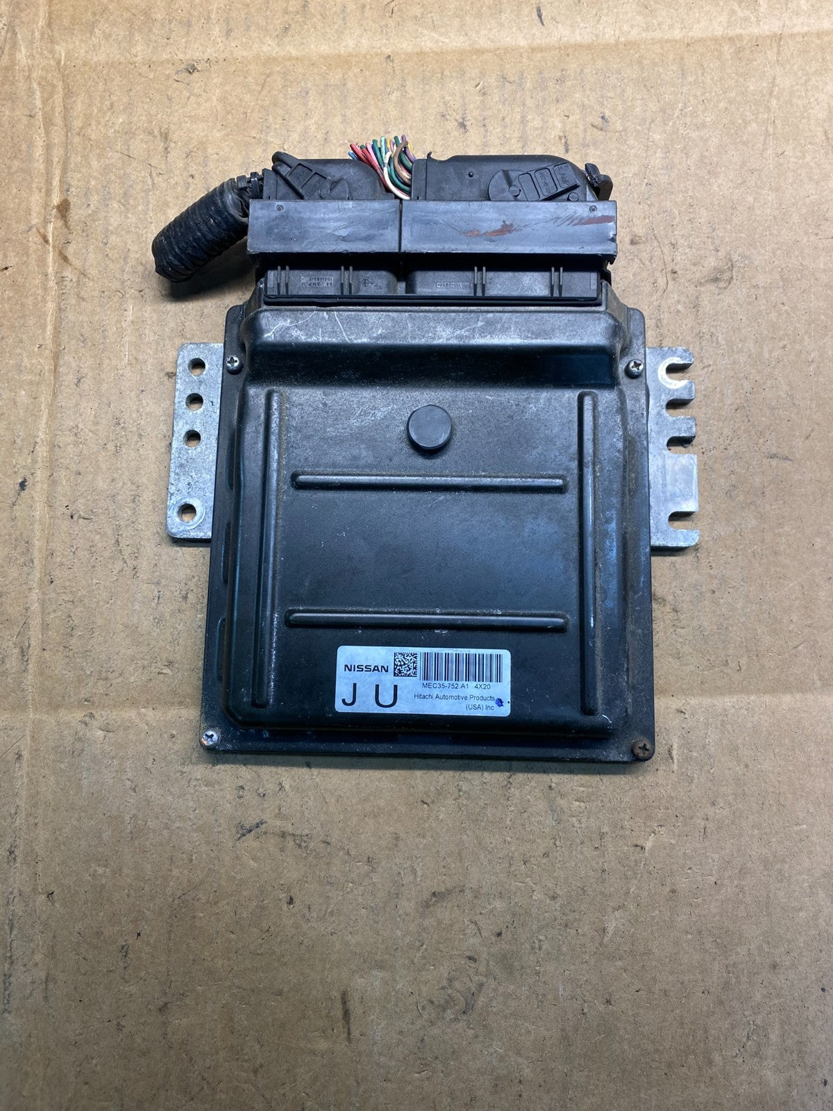 2005 Nissan Pathfinder Engine Control Module ECM MEC35-752 A1 AB3860 DG0