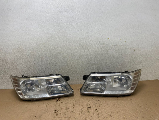 2009 to 2017 Dodge Journey Headlights Left+Right Set Halogen W3737 DW0