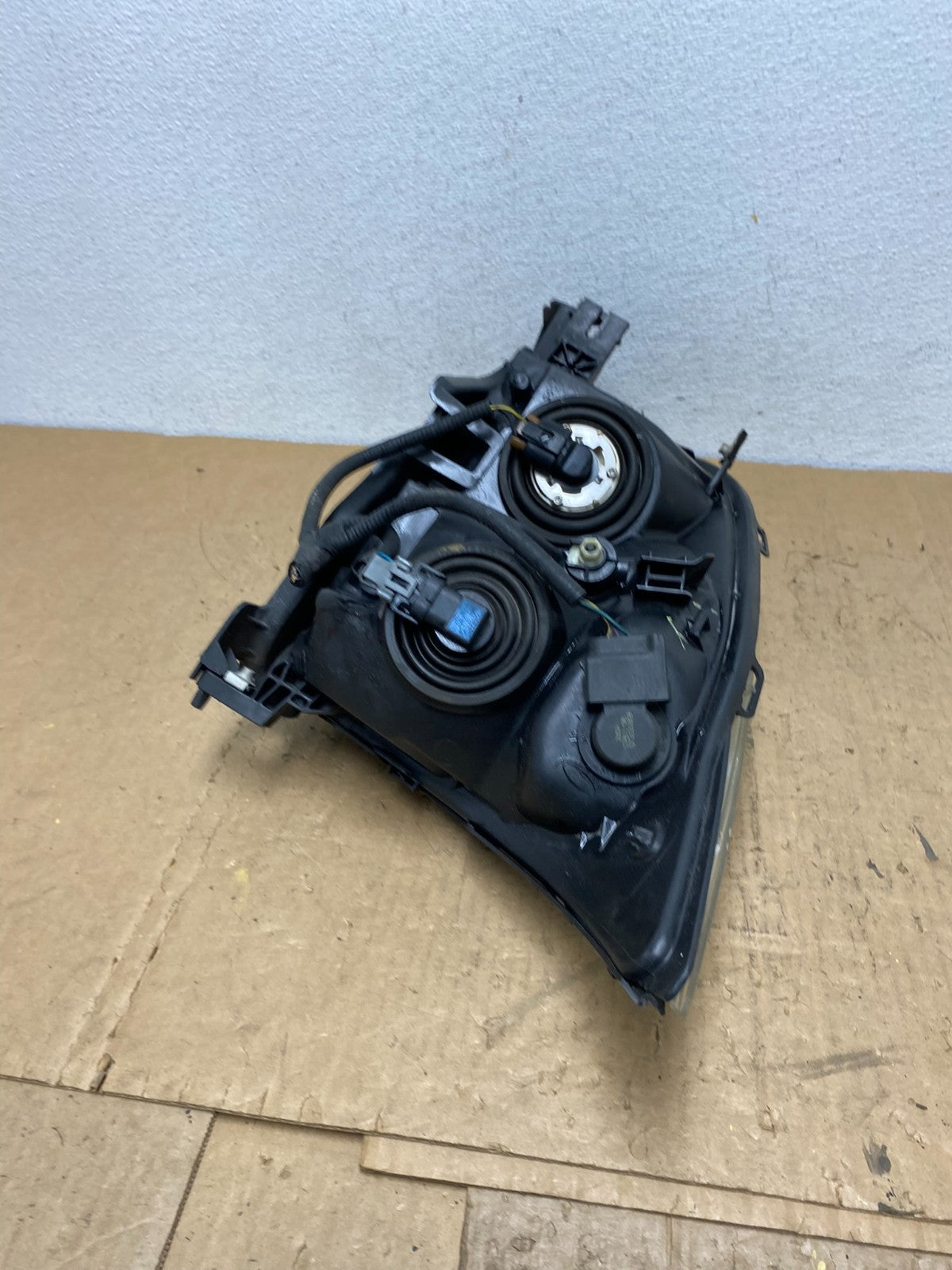 2008 to 2009 Mercury Sable Right Passenger Side Halogen Headlight AD0526 DG8