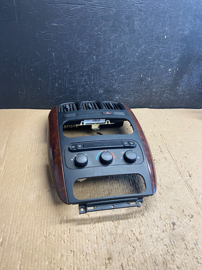 2004-2007 Chrysler Town Country Climate Control Panel Center Dash Trim AF1548 DG3