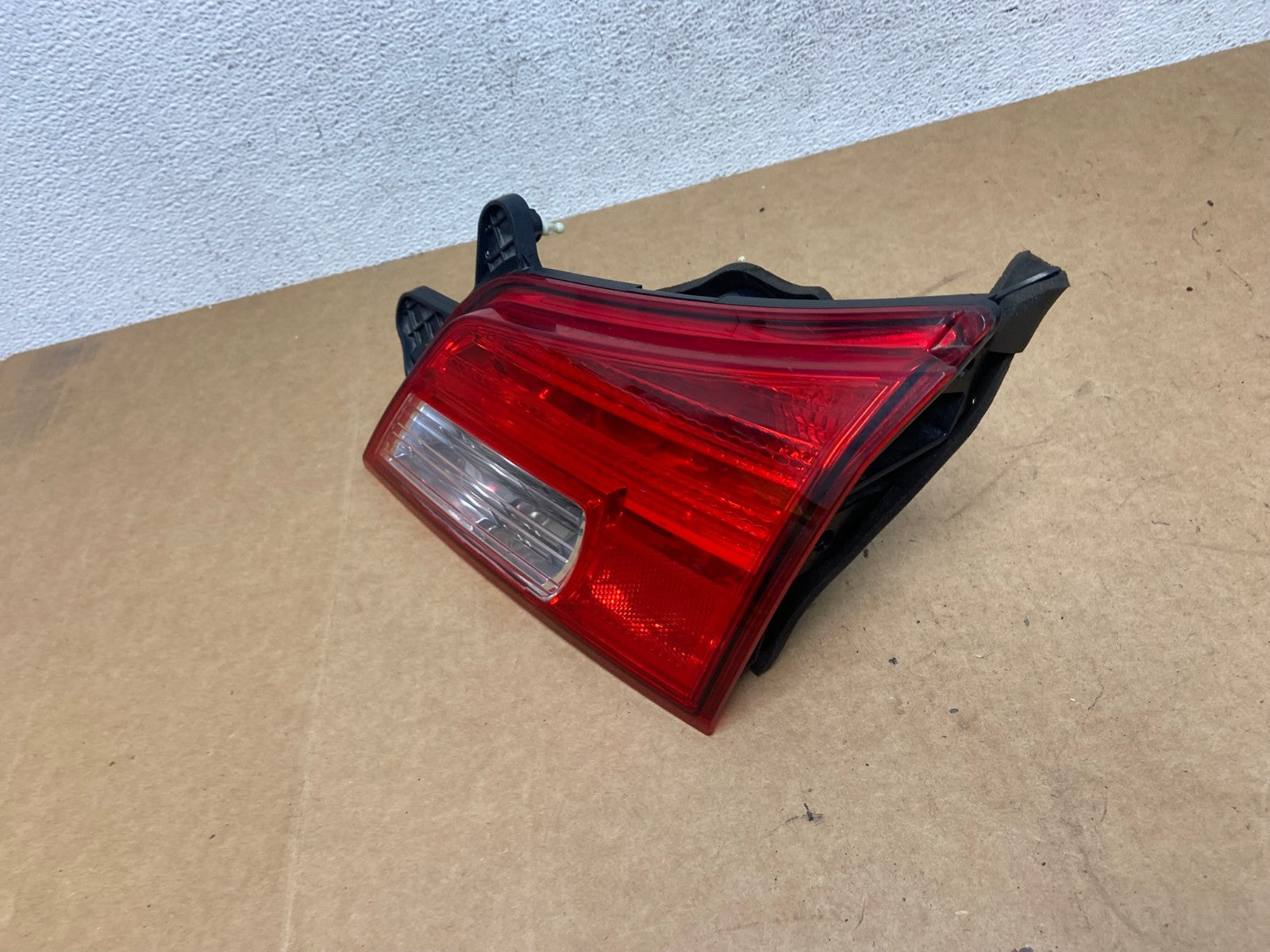 2010 - 2014 Subaru Outback Right Passenger RH Inner Tail Light AE3012 LK1