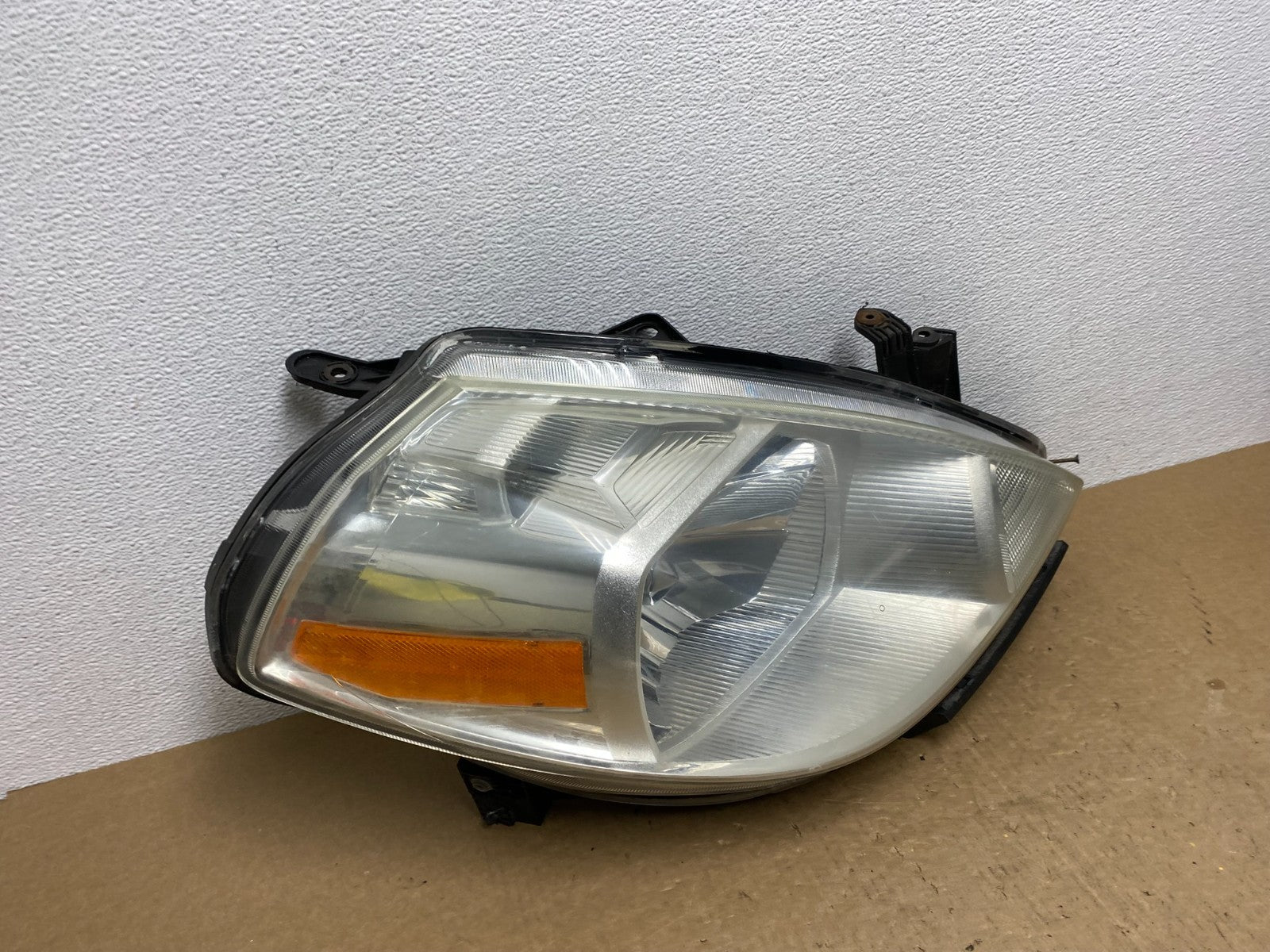 2008 to 2012 Nissan Versa Headlight Right Passenger Rh Side AC1350 DW2