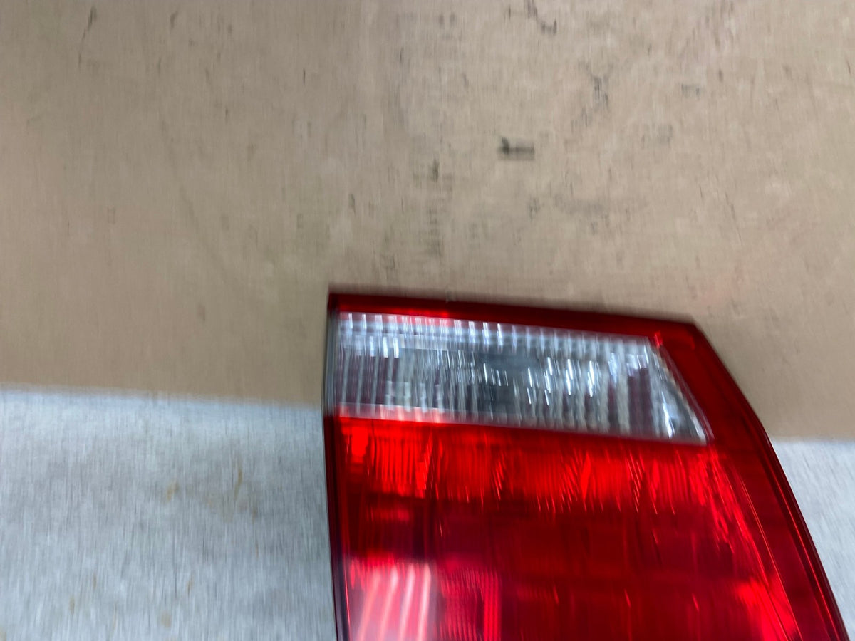 2005 2006 2007 Honda Odyssey Inner Left Driver Lh Tail Light AH9542 LK1