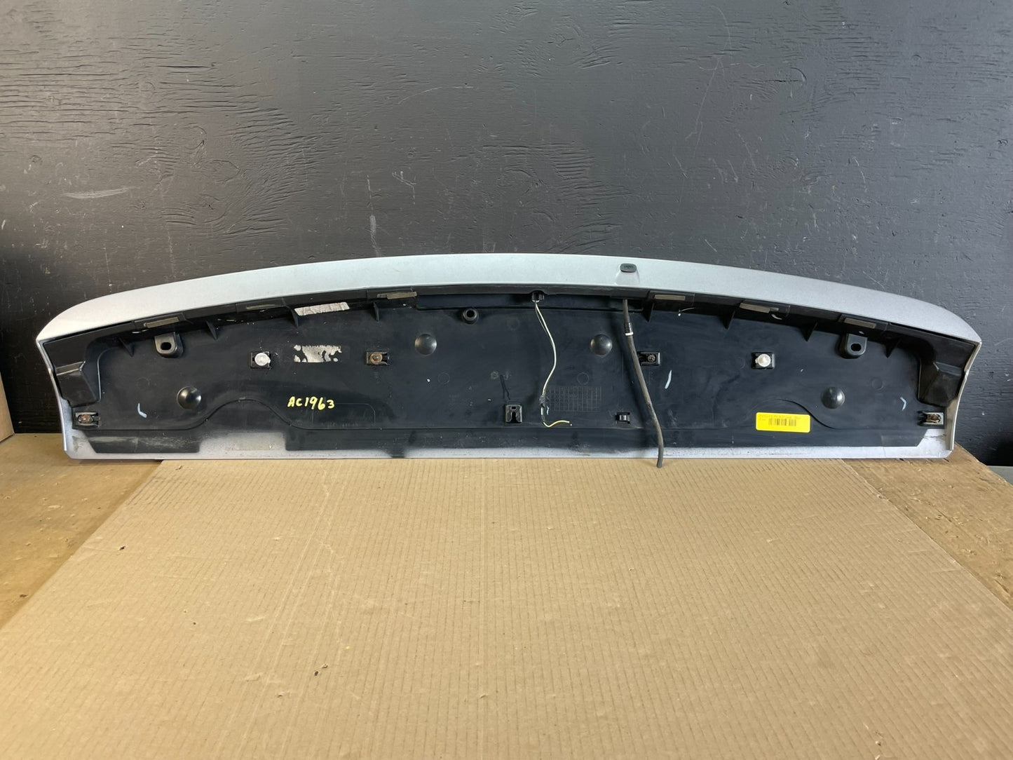 2011 to 2019 Dodge Grand Caravan Rear Upper Wing Spoiler W/Brake Light ac1963 DG5