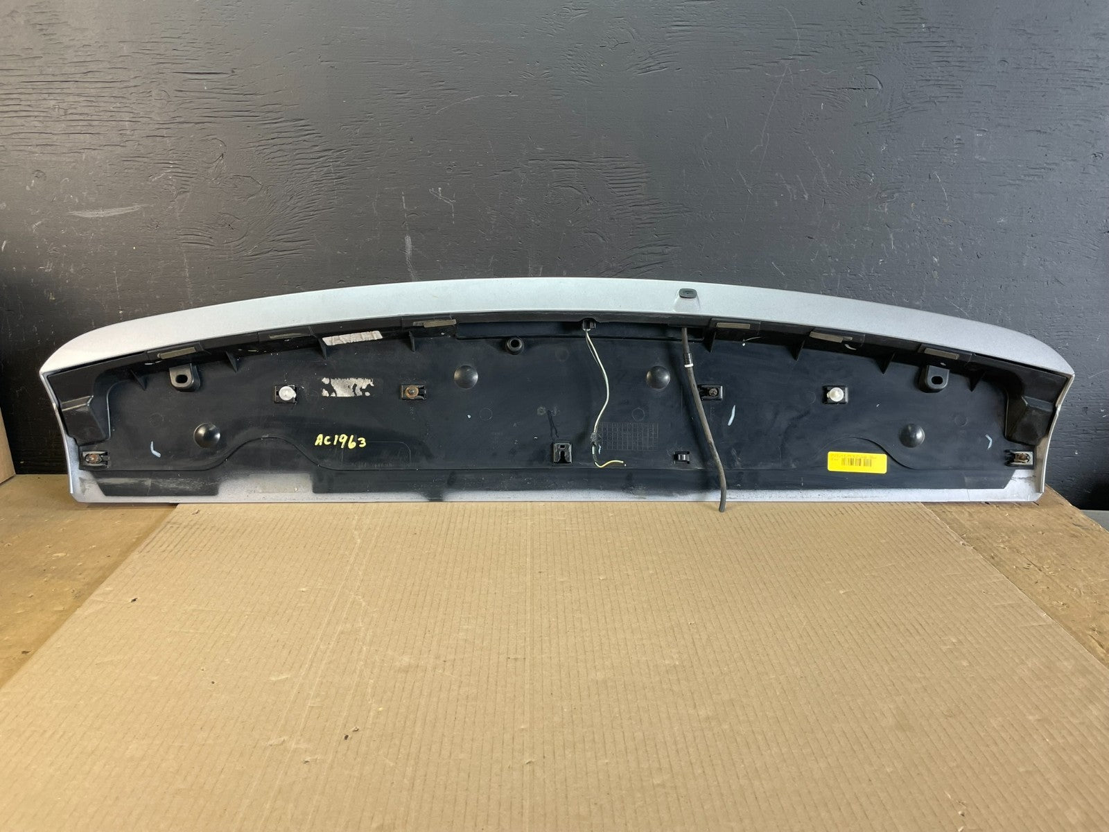 2011 to 2019 Dodge Grand Caravan Rear Upper Wing Spoiler W/Brake Light ac1963 DG5