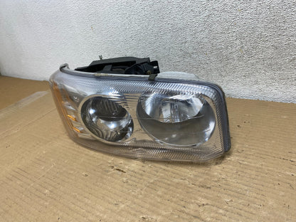 1999 - 2006 GMC Sierra Right Passenger RH Halogen Headlight AH0568 DG2