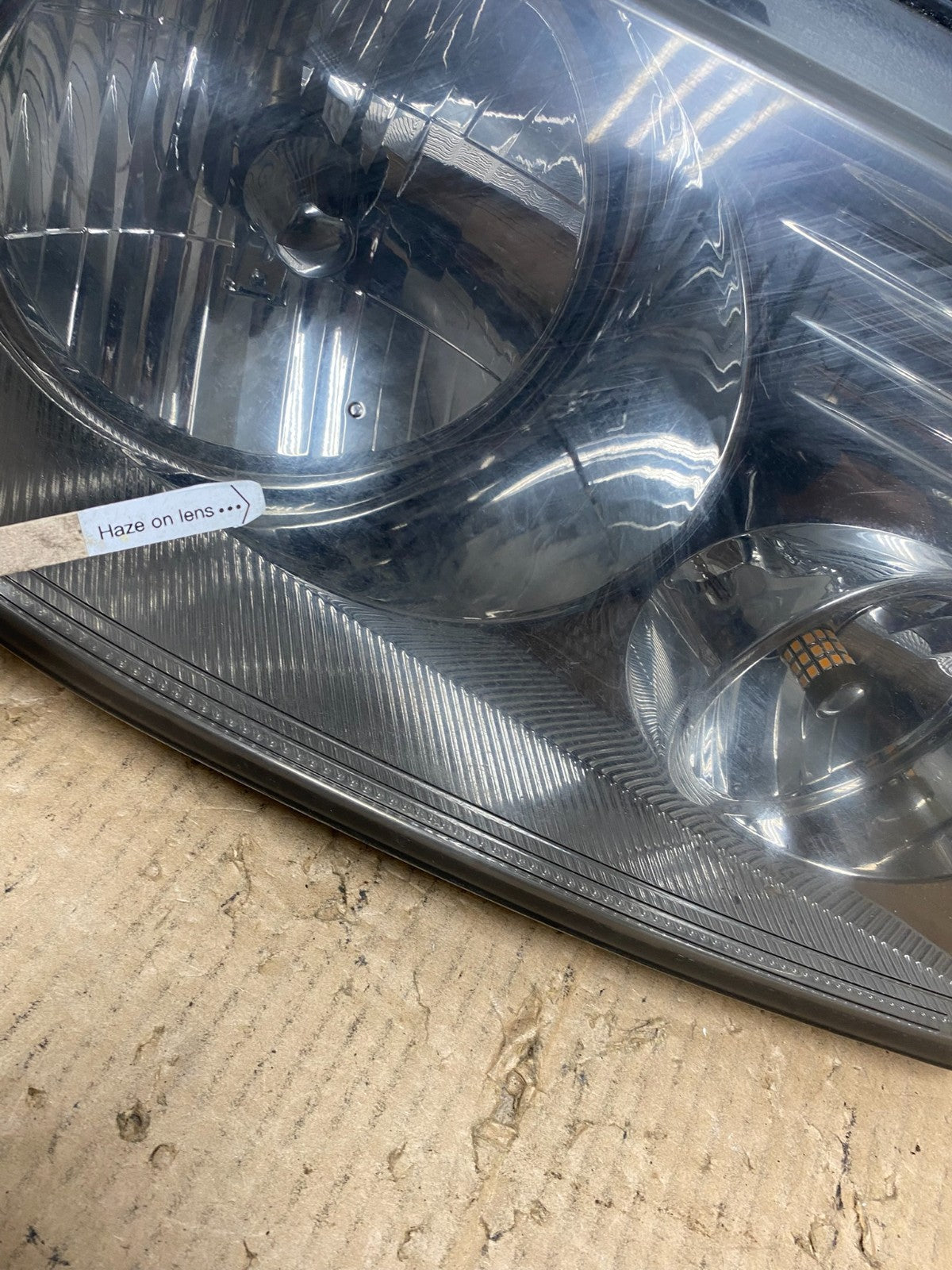 2004 to 2008 Ford F-150 F150 Left+Right Halogen Headlights AD1086 DW5