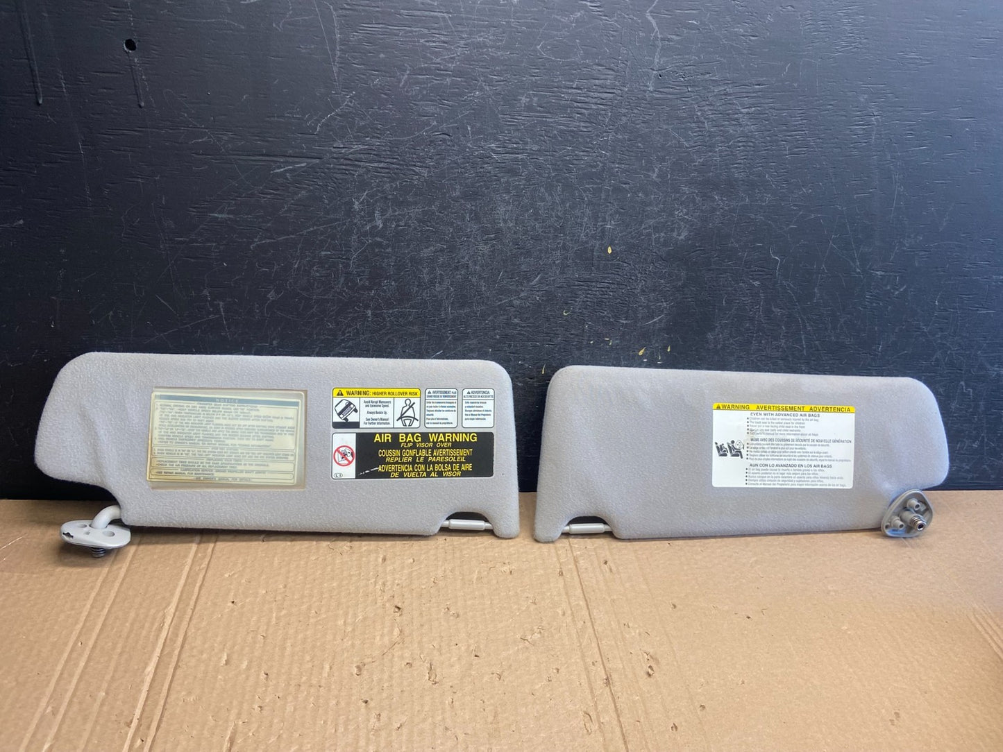 2007 to 2013 Toyota Tundra Right+Left Sun Visors AF62950