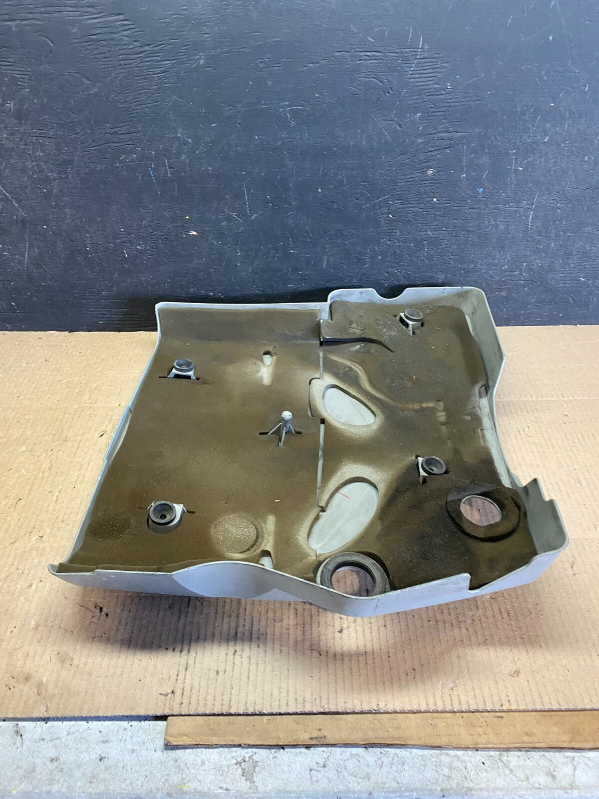 2004 to 2007  Cadillac CTS 3.6L Plastic Engine Cover Shield i3358 OEM DG17