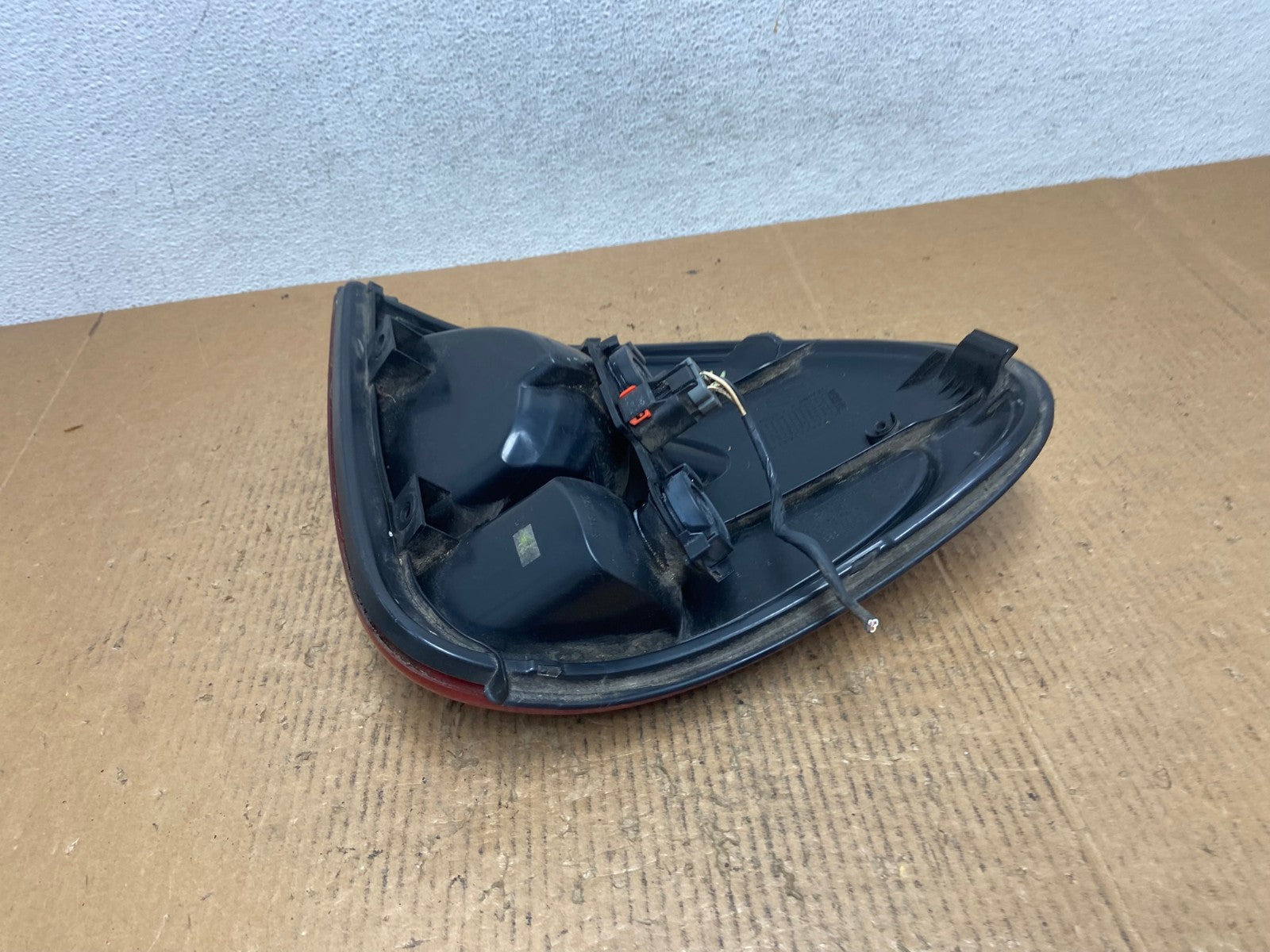 2004 - 2007 Dodge Grand Caravan Right Passenger Side Tail Light AE2854 LK5