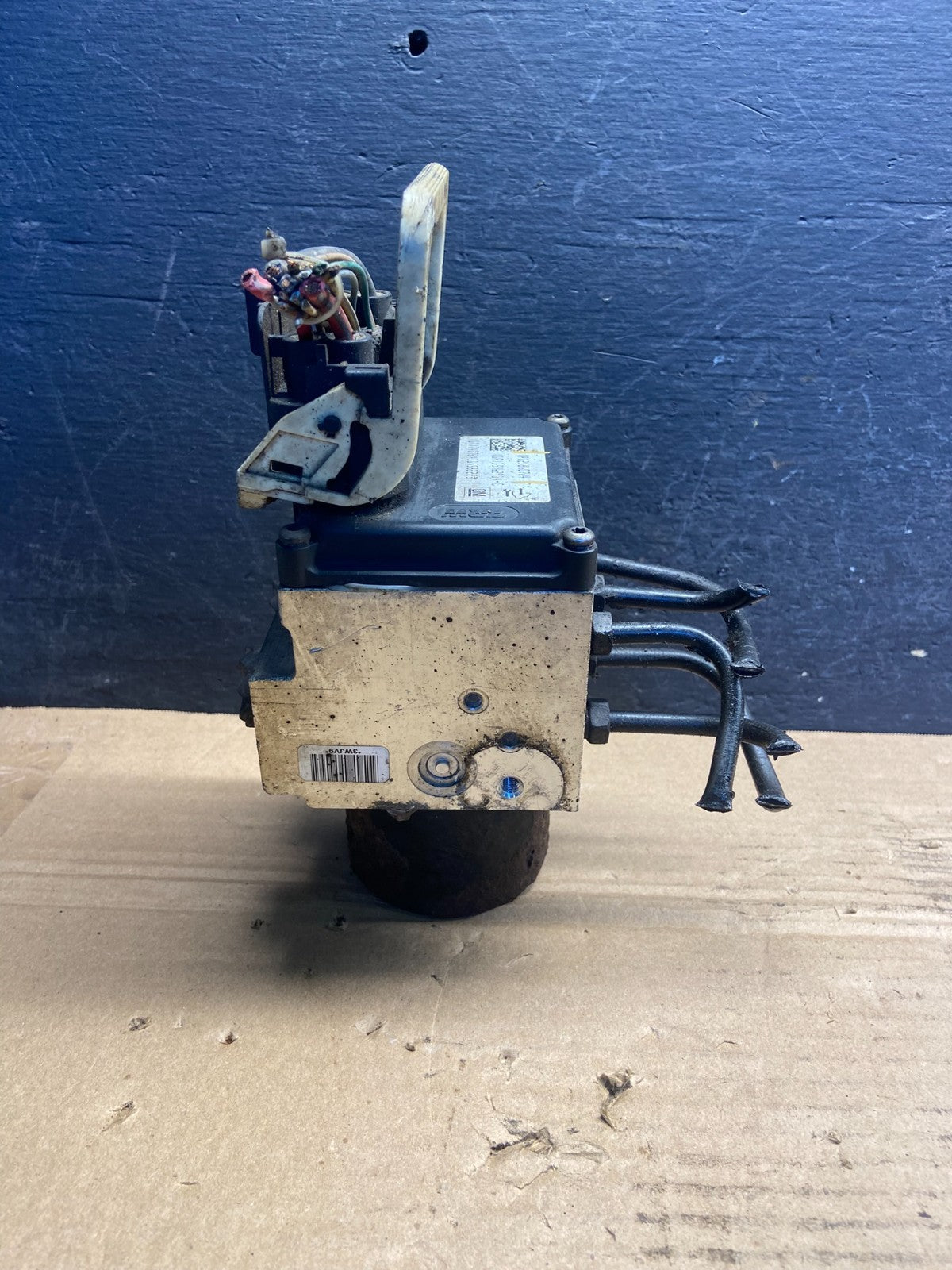 2008 Chevrolet Express ABS Pump Control 25860724 Module AE2452 DG4