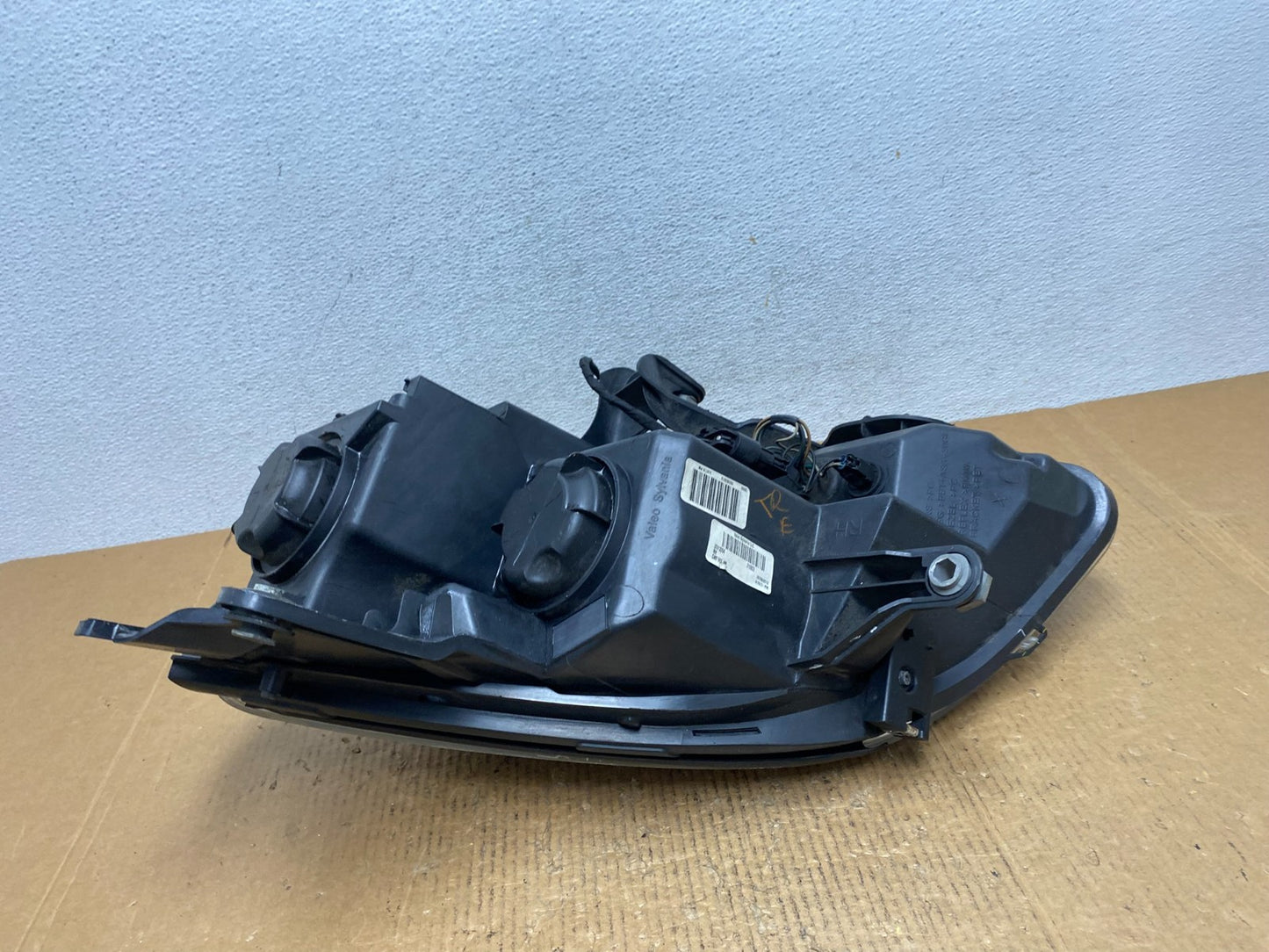 2007-2012 Gmc Acadia Halogen Headlight Right Passenger Side AE1672 DW9