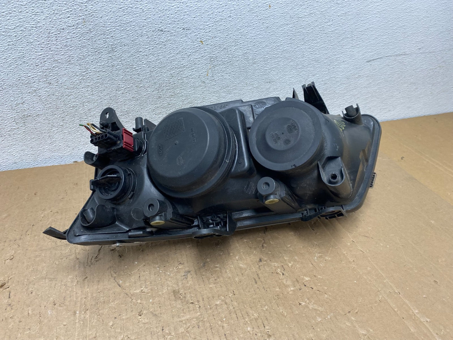 2003 - 2007 Saab 9-3 Right Passenger Headlight Halogen AD8216 DW5