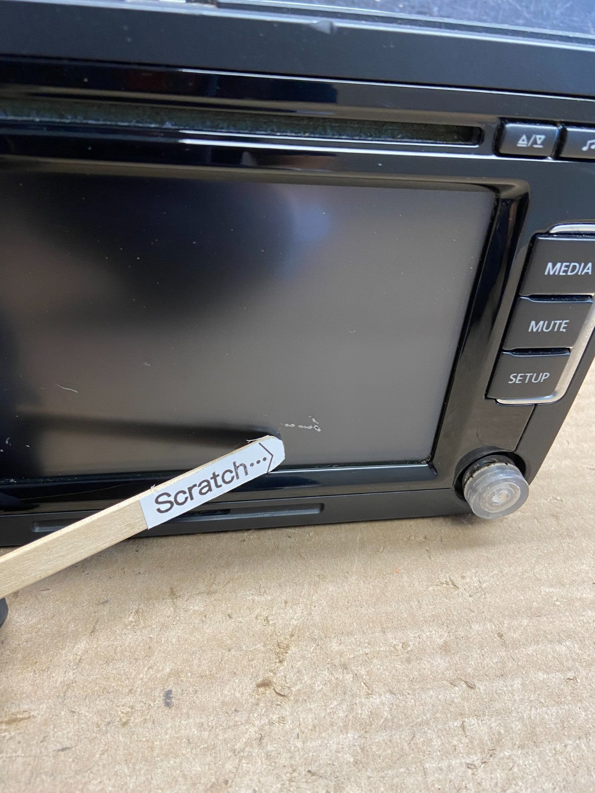2009 to 2012 Volkswagen CC Radio CD Player Screen AM/FM ah3728 DG2