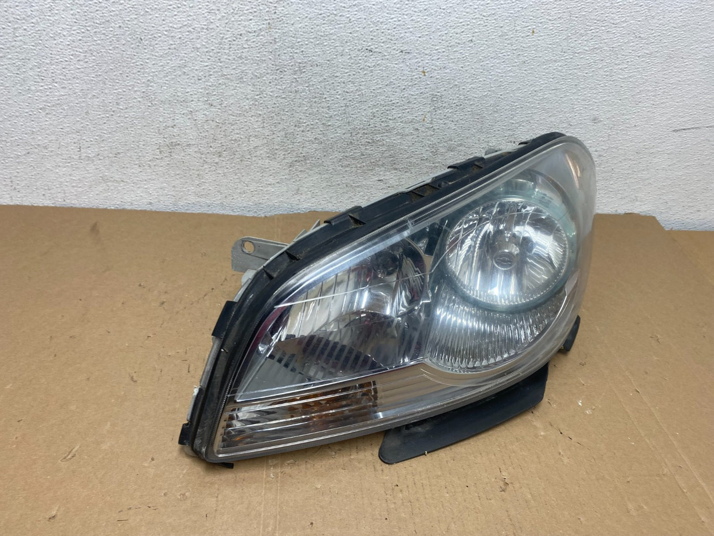 2008 to 2012 Chevrolet Malibu Left Driver LH Side Headlight AD7949 DW2