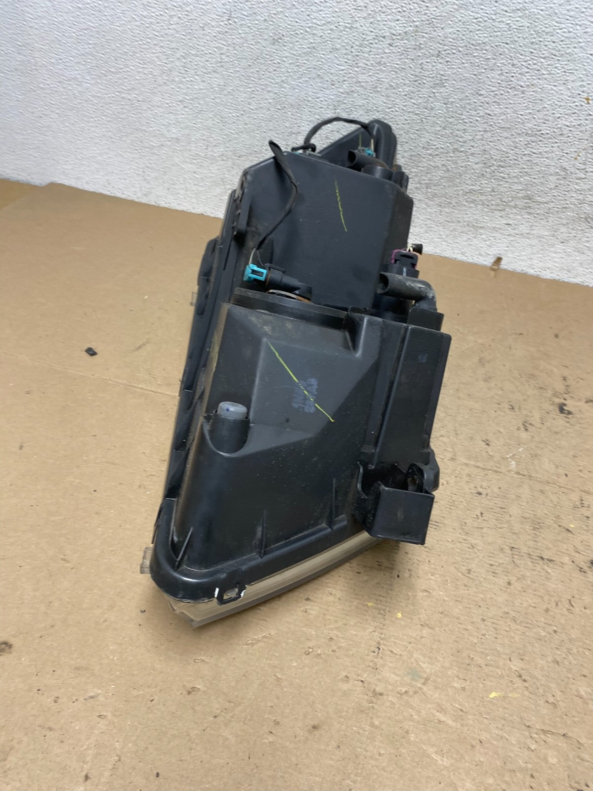 2009 to 2017 Dodge Journey Headlight Left Driver Lh Side Halogen AF5067 DW6