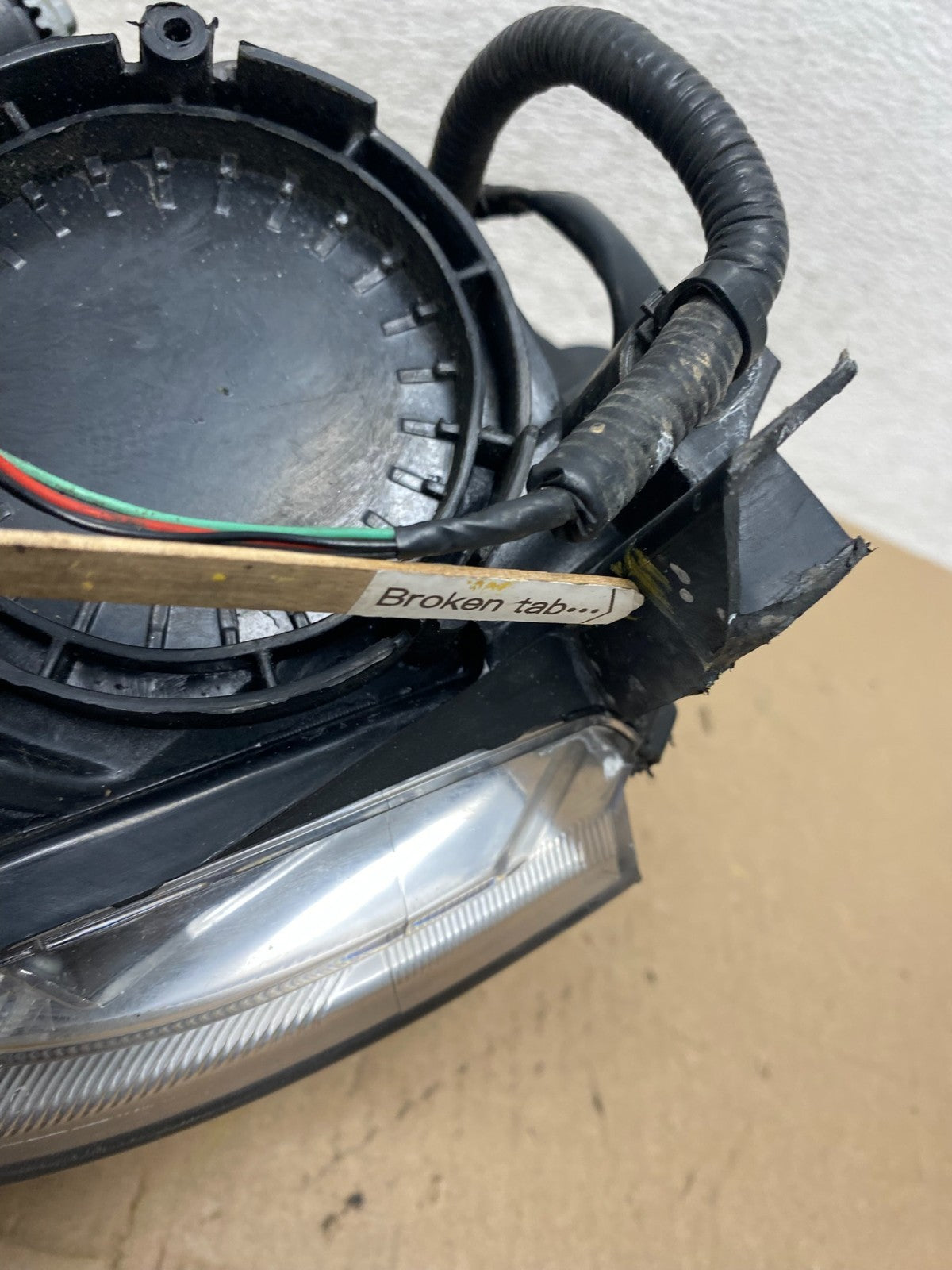 2013 2014 2015 Nissan Altima Right Passenger RH Halogen Headlight TYC AE6890 DW6