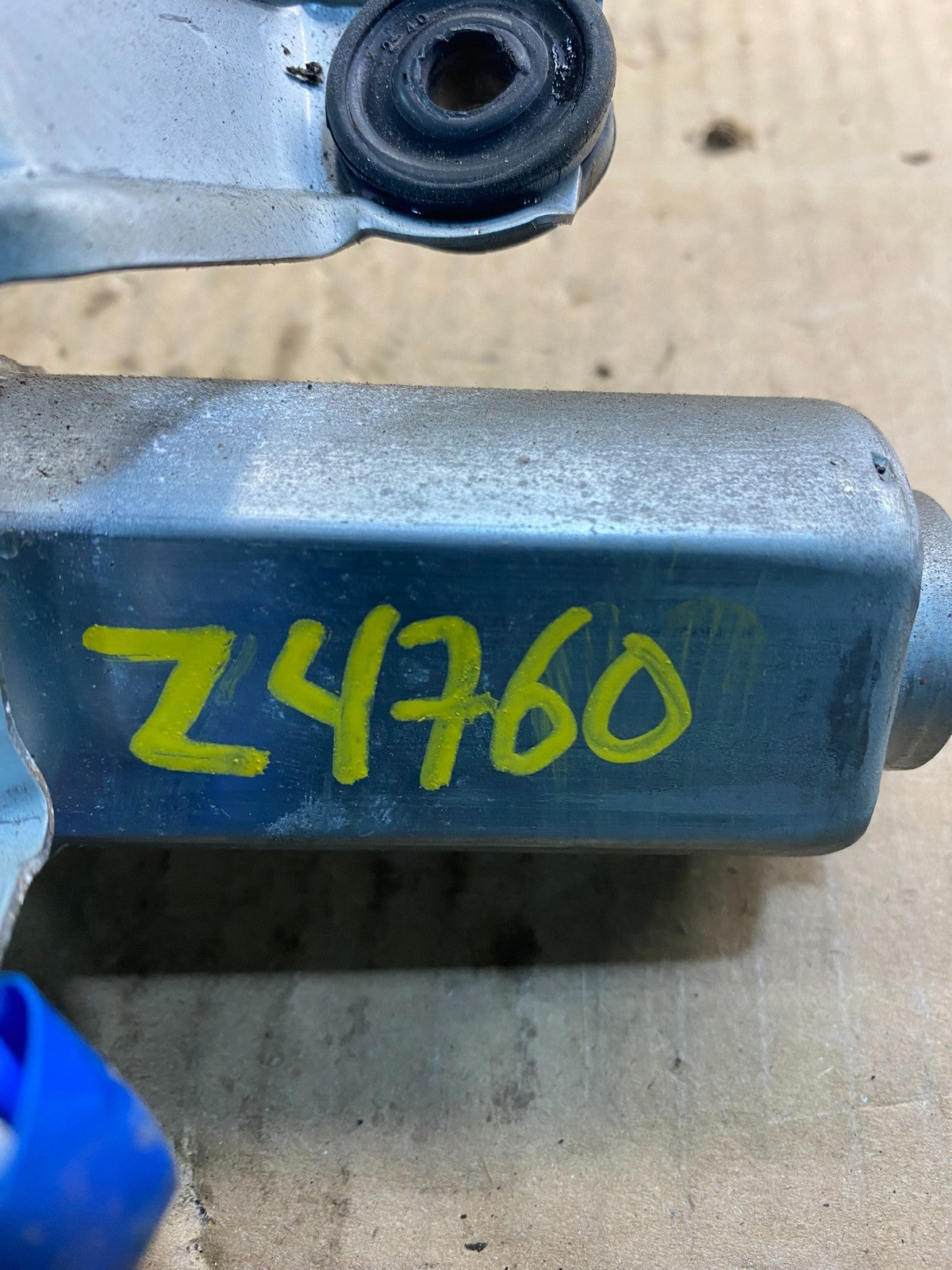 2011 - 2013 Kia Sorento Rear Glass Windshield Wiper Motor Z4760 DG5