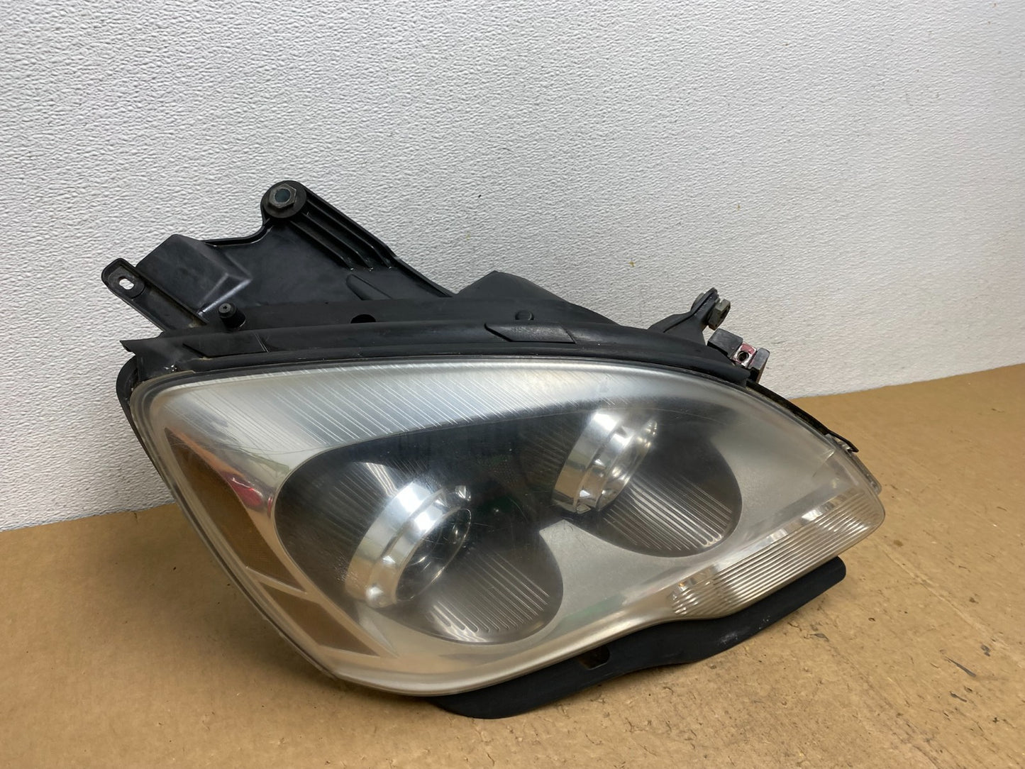 2007-2012 Gmc Acadia Xenon HID Headlight Right Passenger Side AD0518 DW2