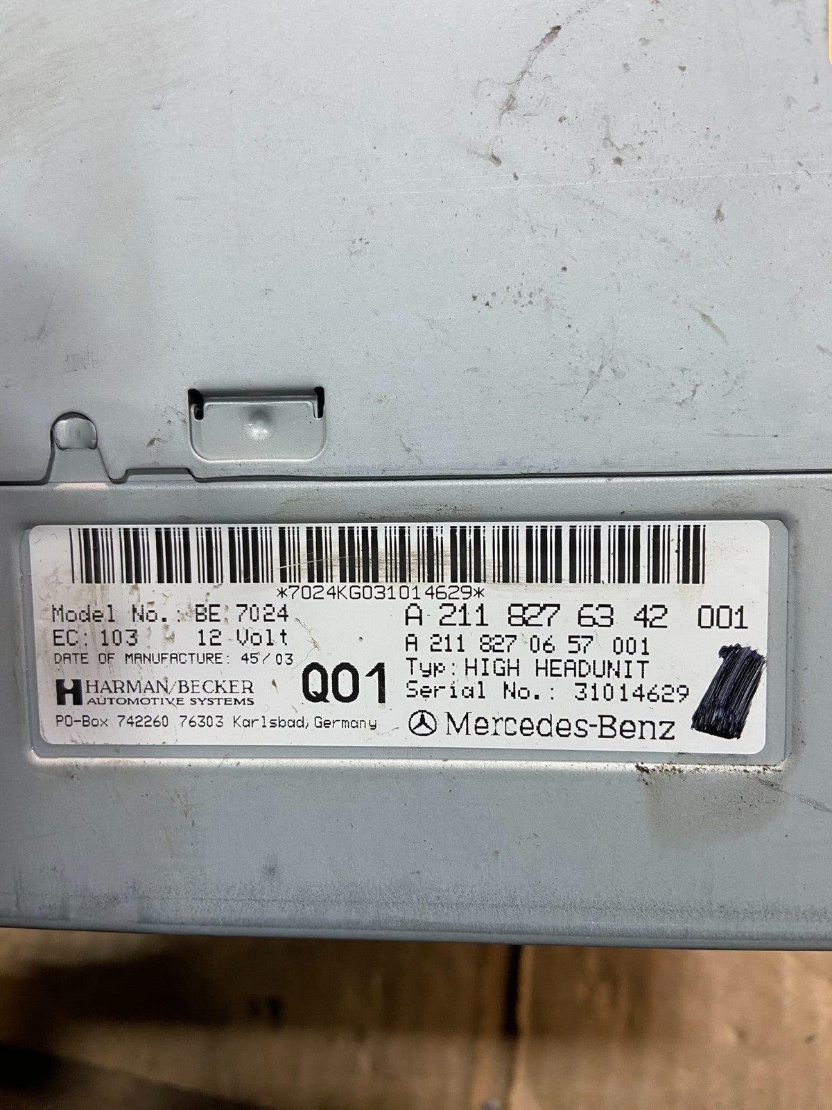 2003 2008 Mercedes E320 Head Screen Display Radio CD Player Stereo Y7525 DG7