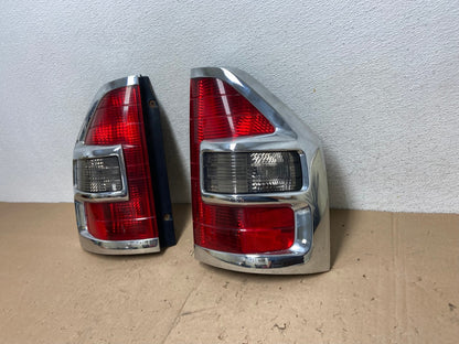 2000 to 2003 Mitsubishi Pajero Left+Right Driver Side Tail Lights AG5676 LK1