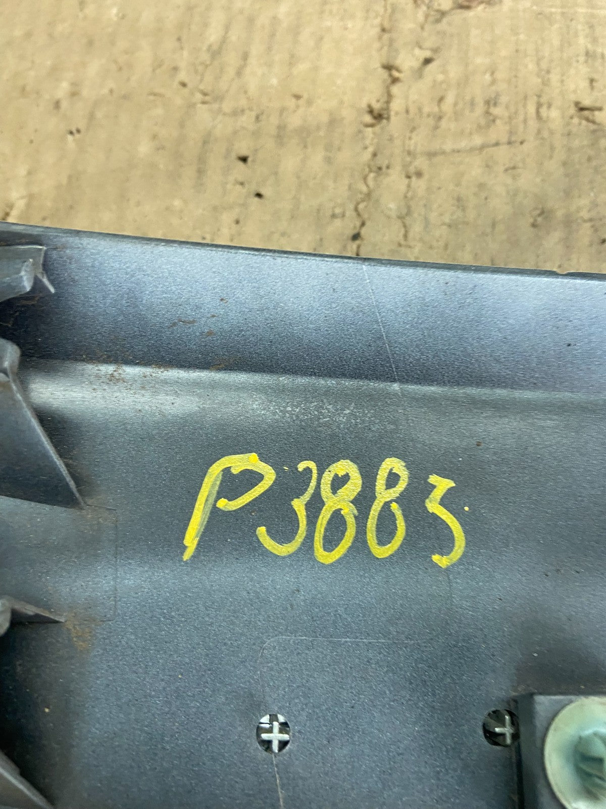 2010 to 2015 Toyota Prius Trunk Rear Tailgate Molding Panel 76801-47070 P3885 DG14