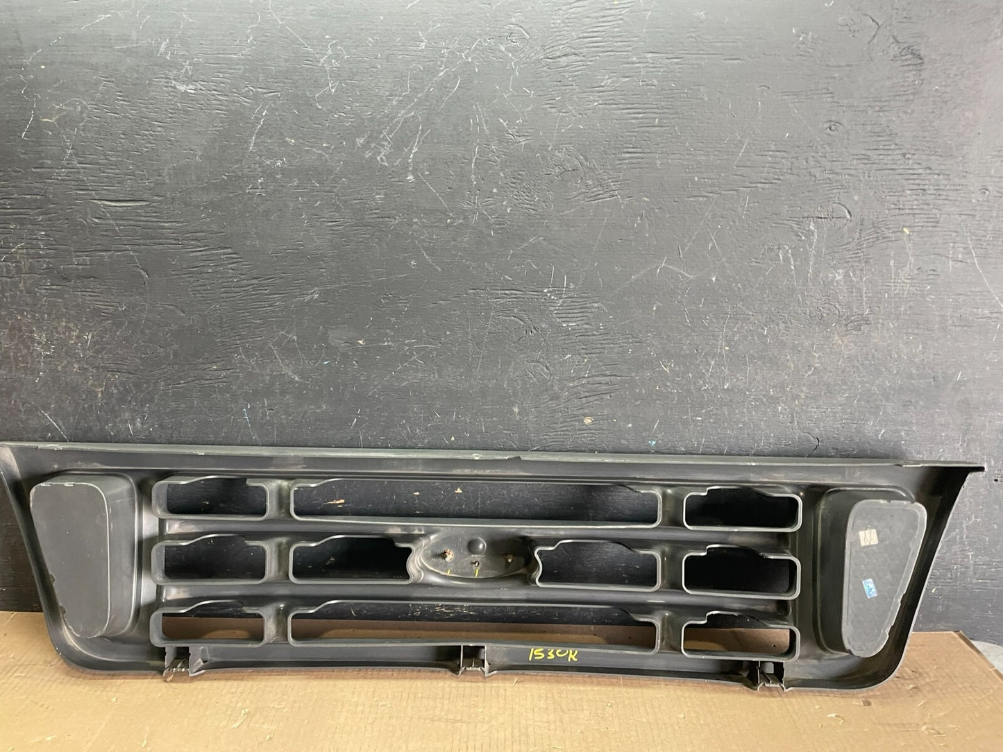 2003 to 2007 Ford Econoline E150 E250 E350 Front Grille Grille L9190 DG6