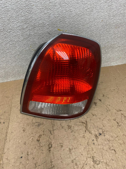 2001-2003 Hyundai XG300 XG350 XG Right Passenger Side Tail Light Oem X2416 DW0