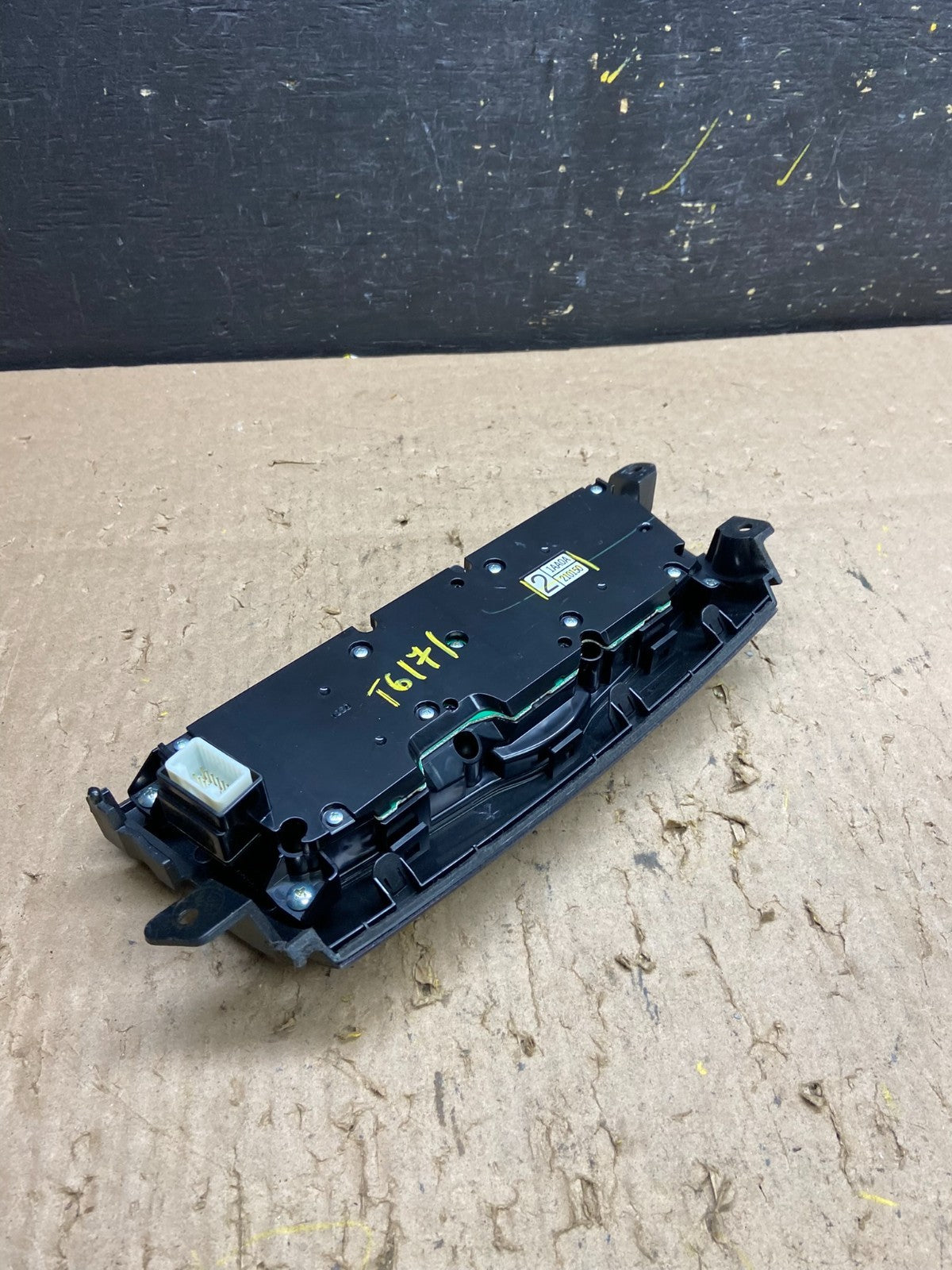 2009-2014 Nissan Murano AM FM Radio CD Control Panel T6171 DG3