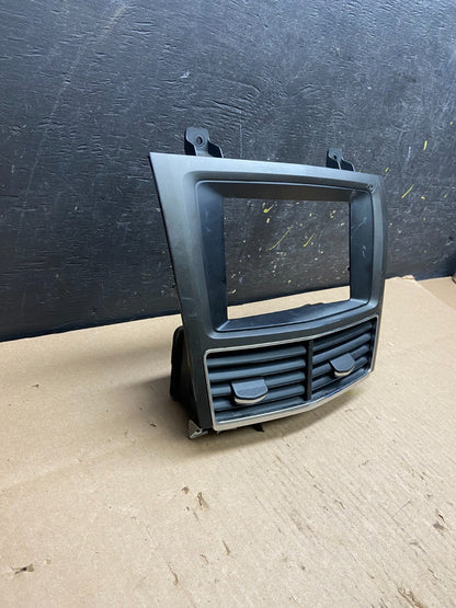 2013 - 2017 Lincoln Mkt Center Dash Gps Radio Bezel Panel Air Vent OEM T4603 DG2