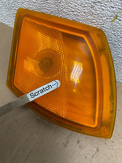 2002 to 2004 Saturn Vue Right RH Side Turn Signal Corner Headlight Light L31773
