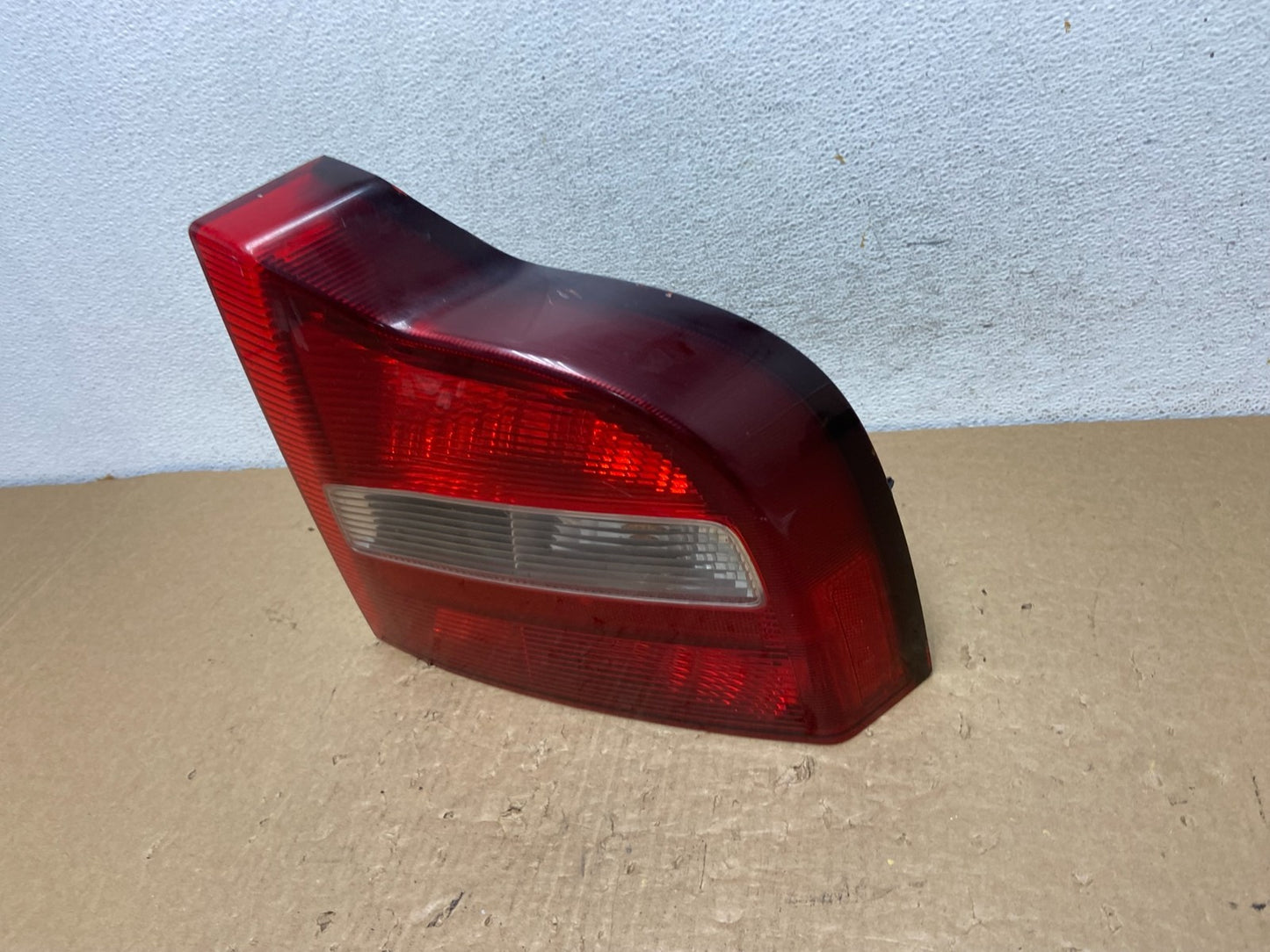 1999-2003 Volvo S80 Right Passenger RH Side Tail Light AF7939 DW1
