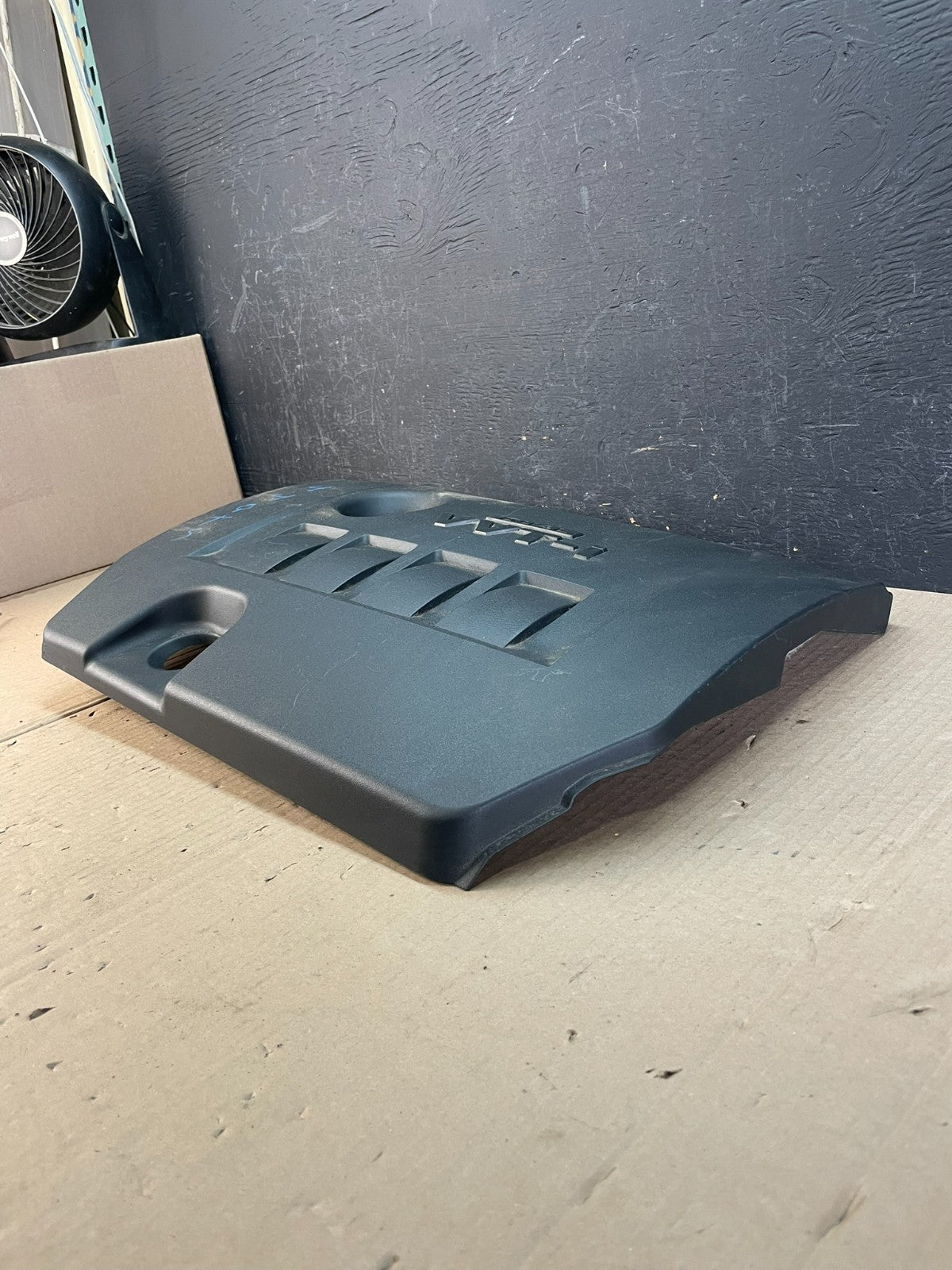 2014 to 2019 Toyota Corolla VVT-I Engine Cover Top Trim Panel AD8701 DG2