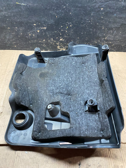 2010 to 2012 Chevrolet Equinox V6 VVT Plastic Engine Cover Shield U6330 DG7