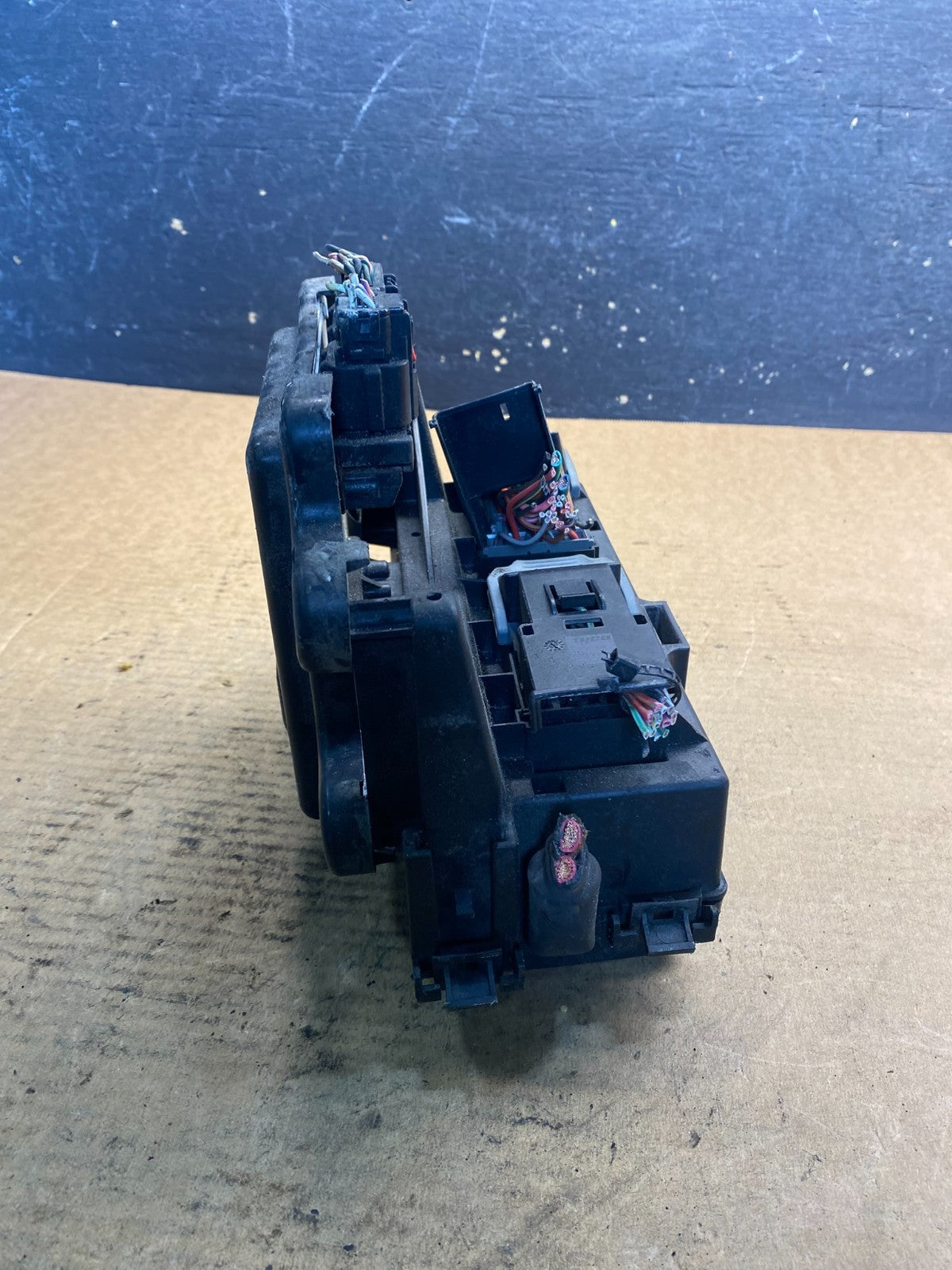 2005 Jeep Grand Cherokee BMC Body Module Power Fuse Box  04692071AB AA0958 DG2