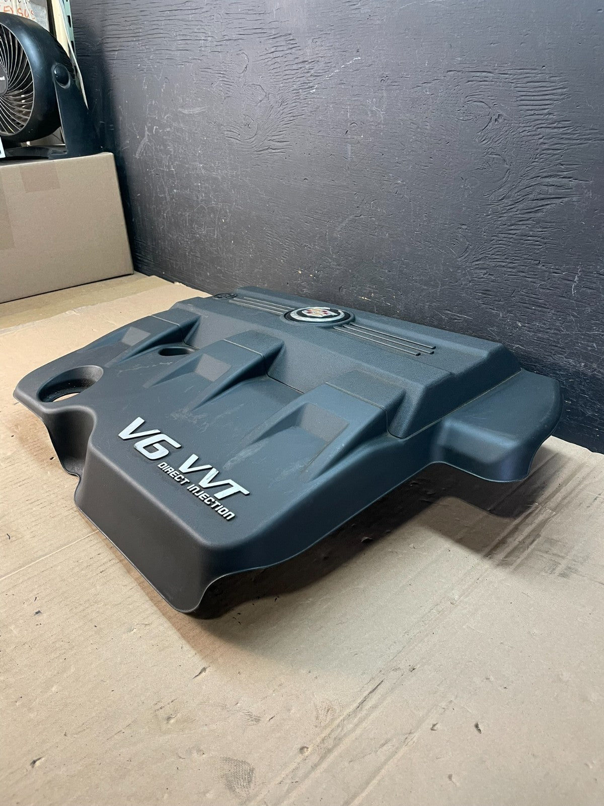2010 to 2012 Cadillac SRX 3.6L Plastic Engine Cover Shield AD8428 DG2
