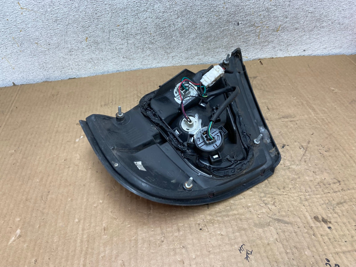 1998 1999 Nissan Altima Tail Light Left Driver Lh Side AI8266 LK4