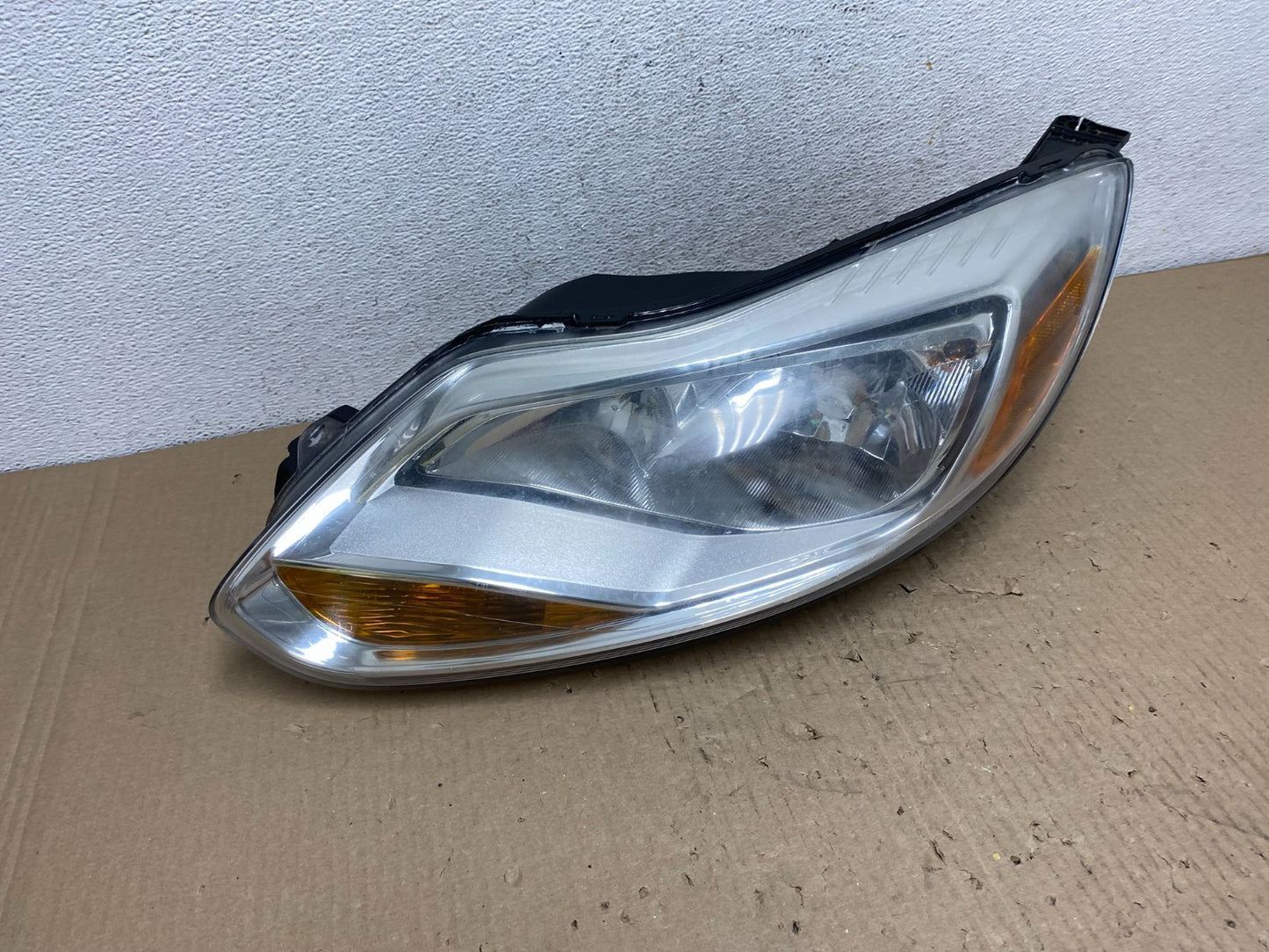 2012 2013 2014 Ford Focus Left Driver Lh Side Halogen Headlight AE9696 DW2